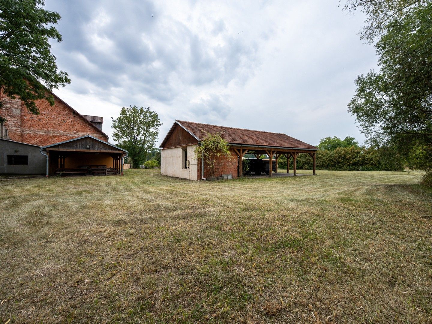 Prodej komerčního prostoru 852 m² - foto 21