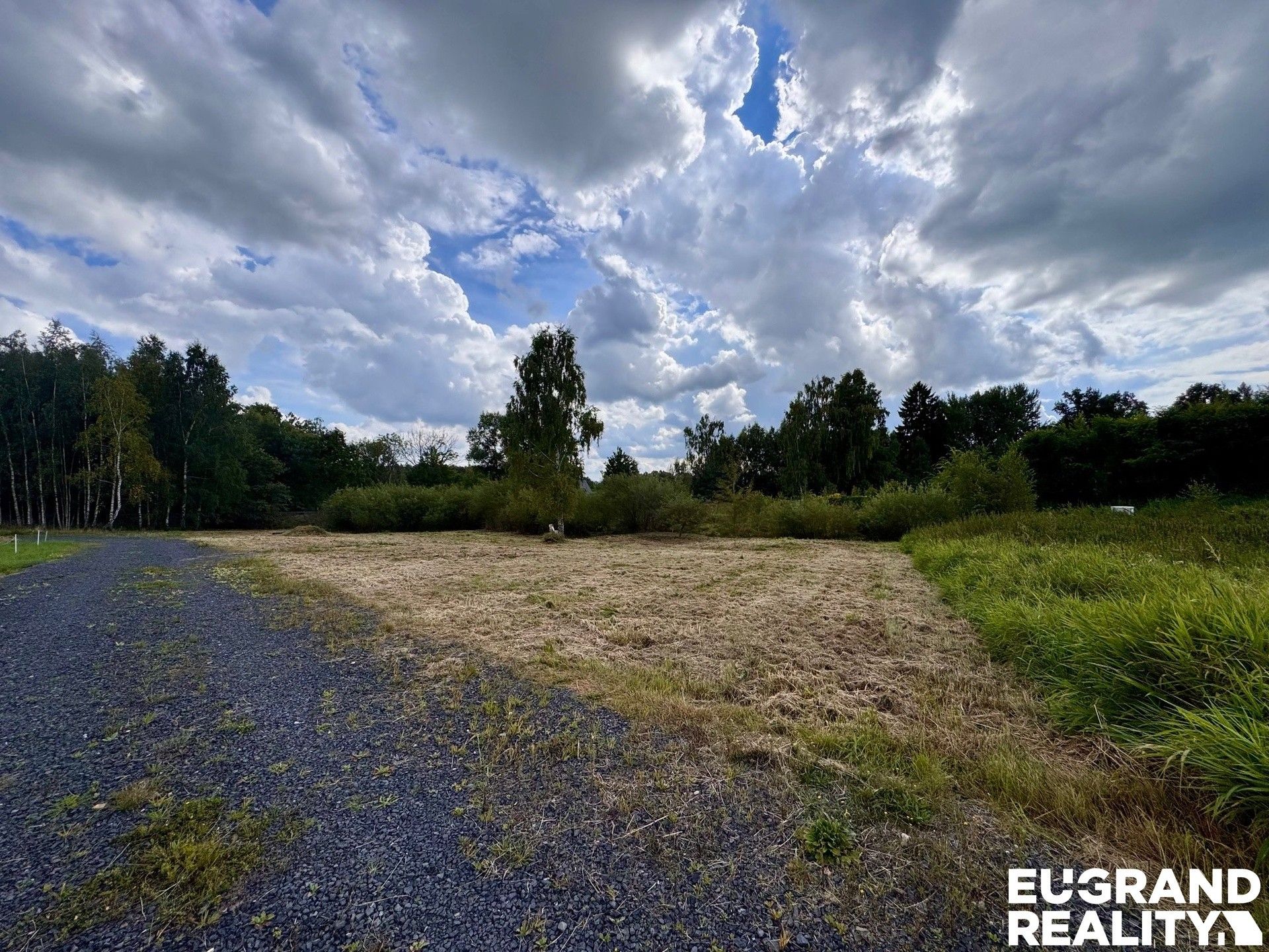 Prodej pozemku 2068 m² - foto 4
