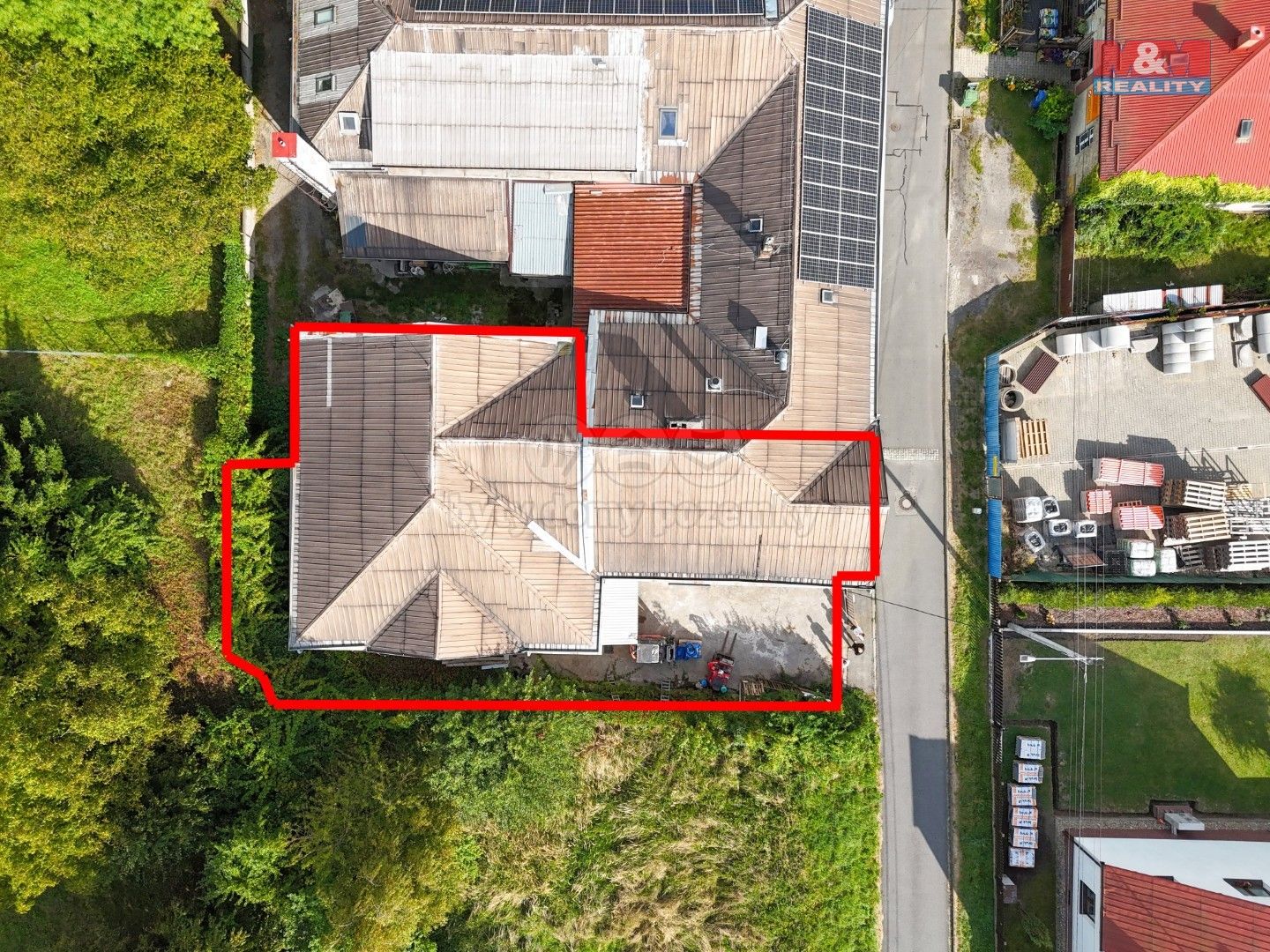 Prodej komerčního prostoru 368 m² - foto 1