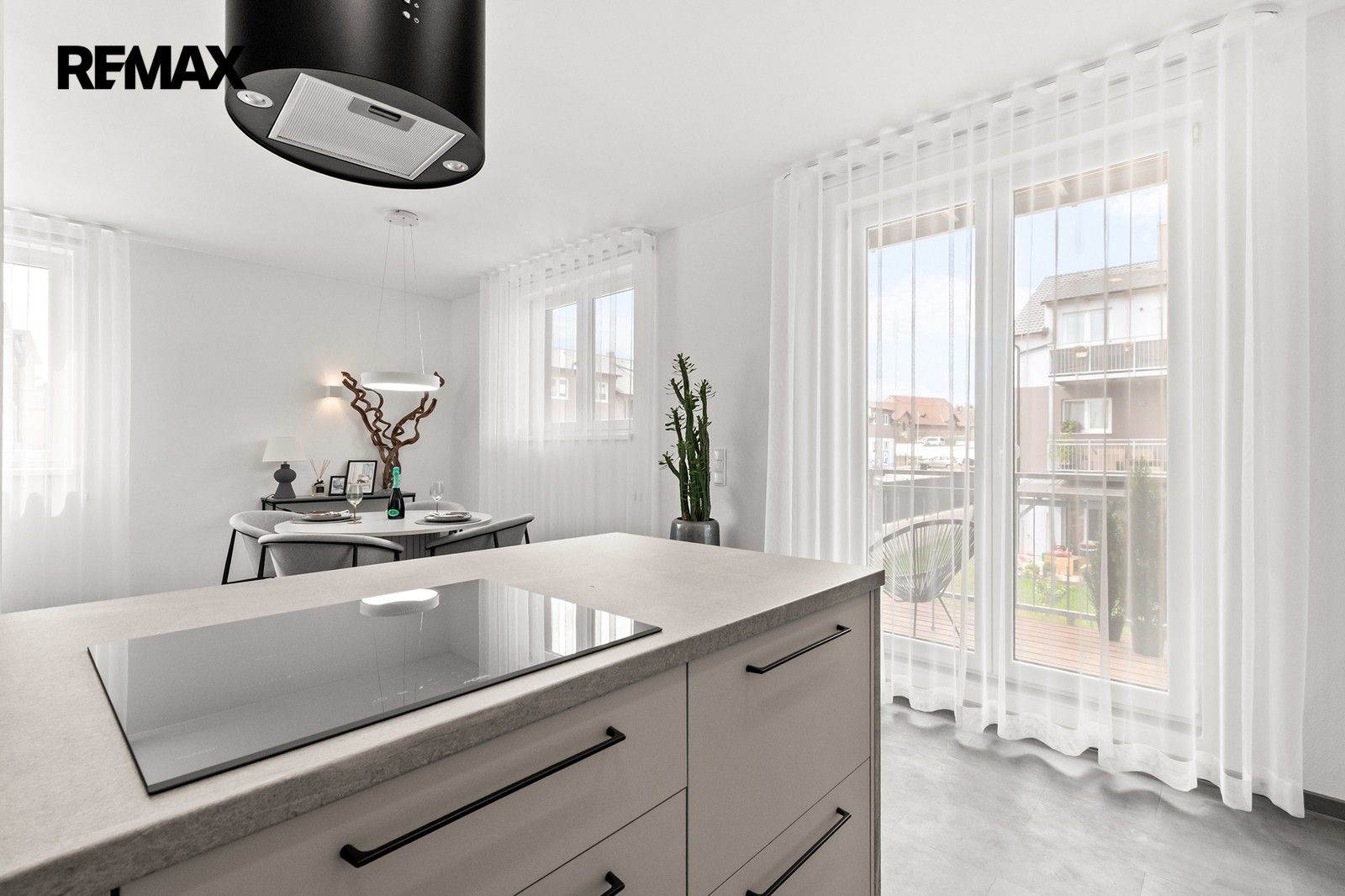 Pronájem bytu 3+kk 77 m² - foto 13