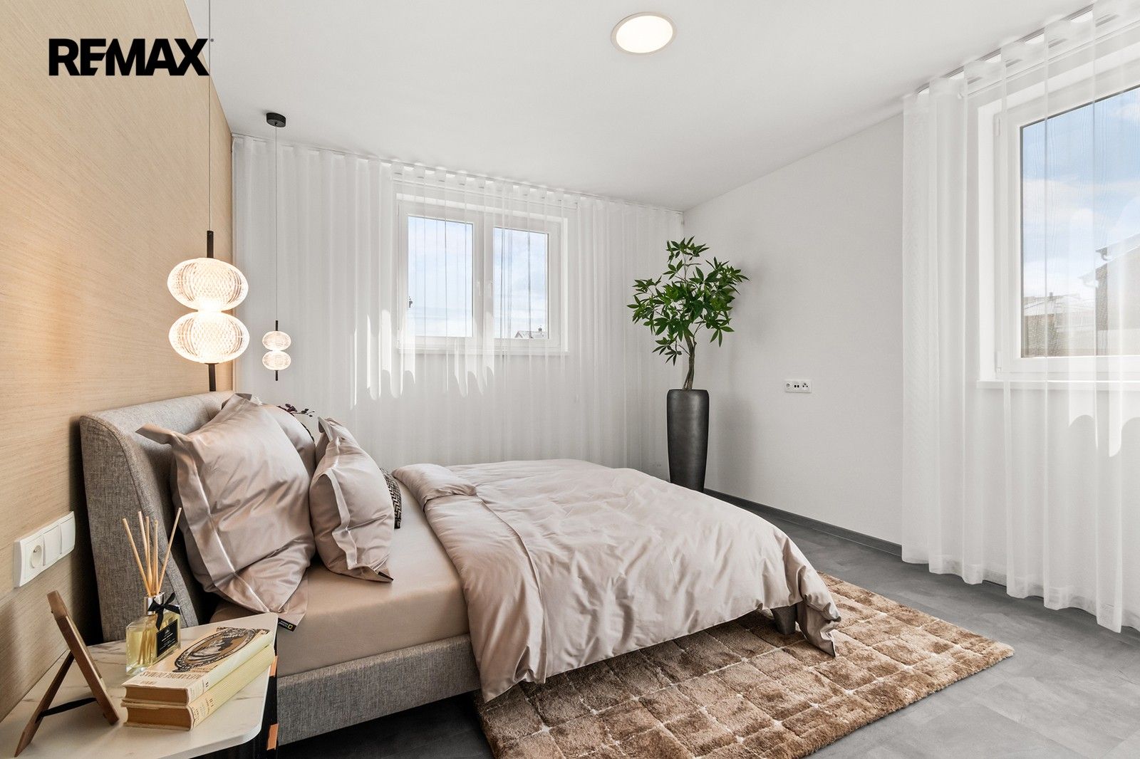 Pronájem bytu 3+kk 77 m² - foto 17