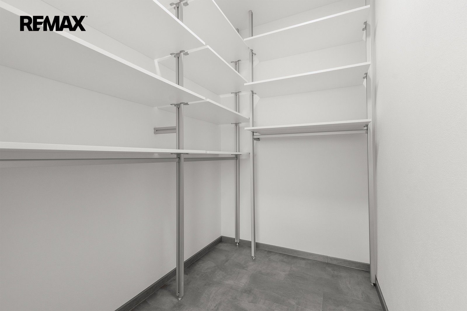 Pronájem bytu 3+kk 77 m² - foto 19