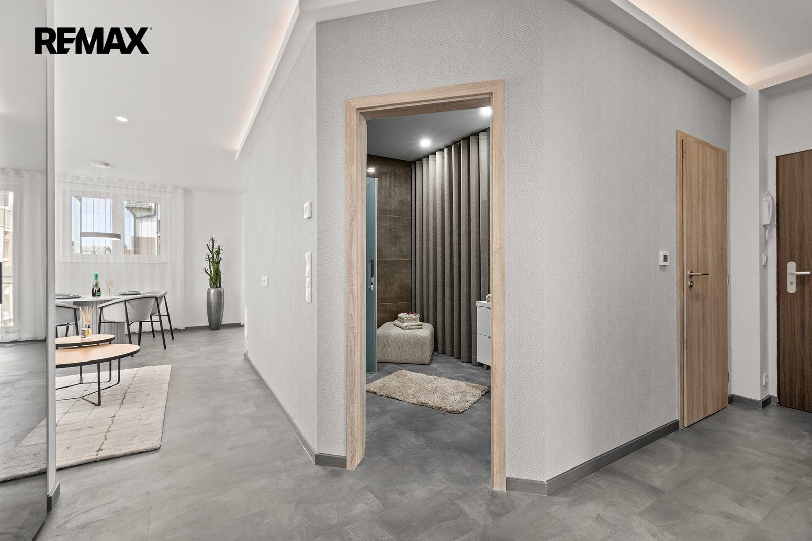 Pronájem bytu 3+kk 77 m² - foto 20