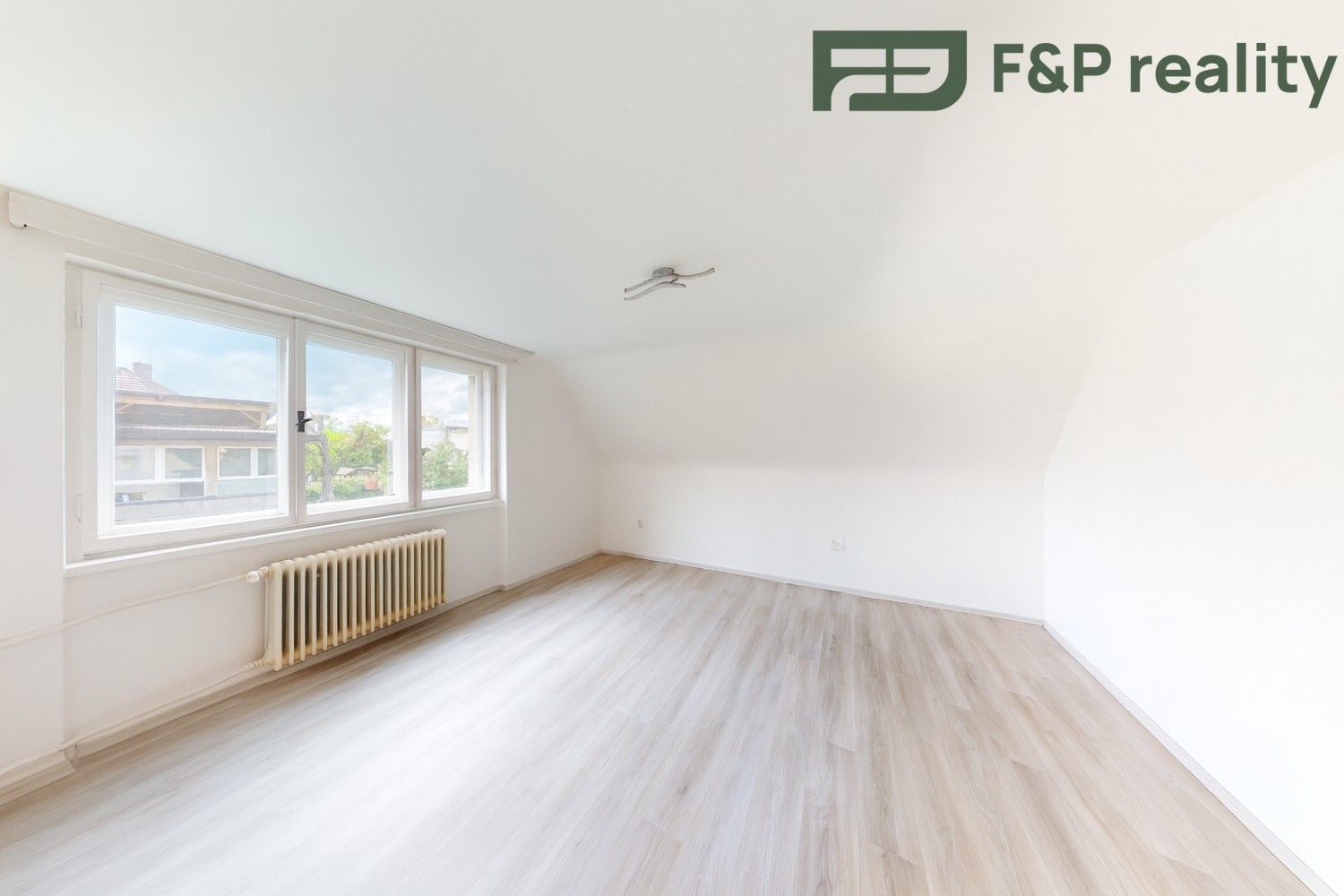Prodej bytu 4+kk 95 m² - foto 1