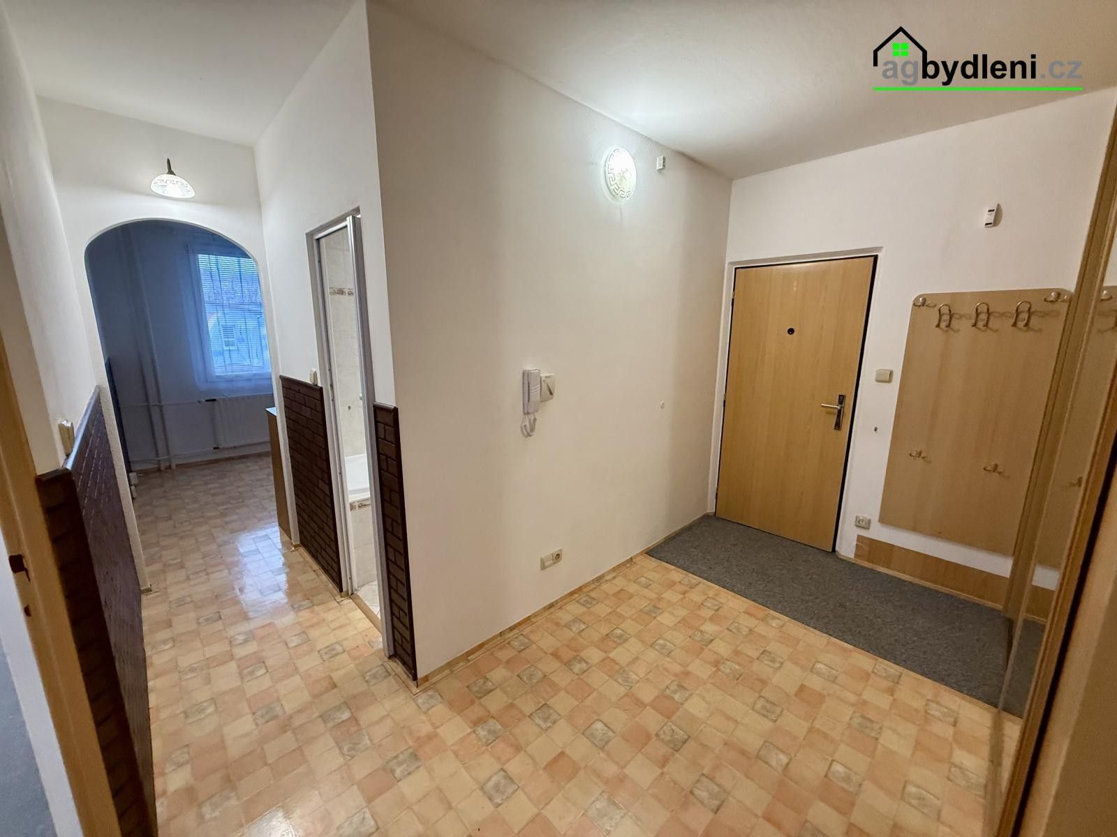 Pronájem bytu 2+1 60 m² - foto 6