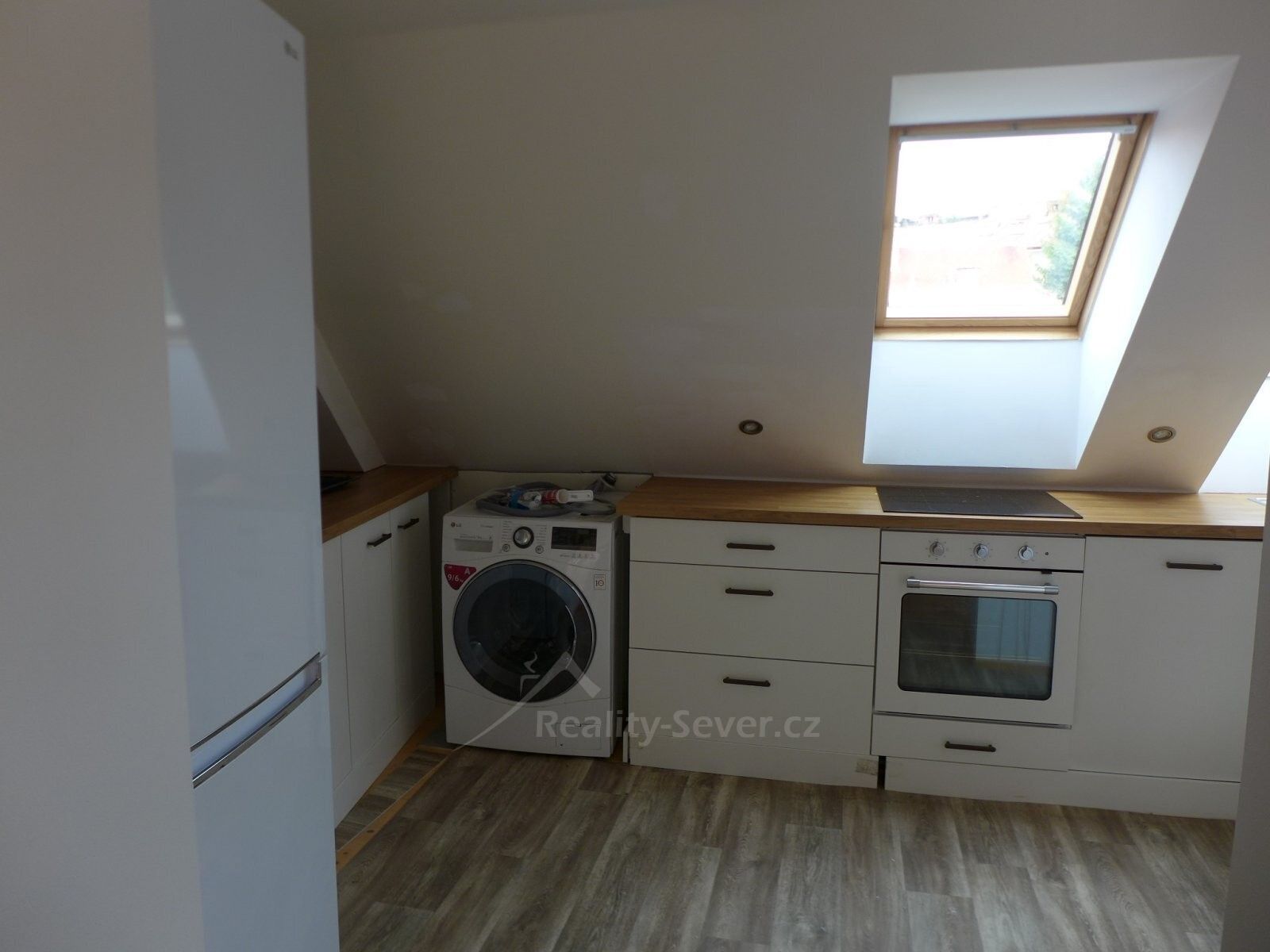 Pronájem bytu 2+kk 110 m² - foto 3