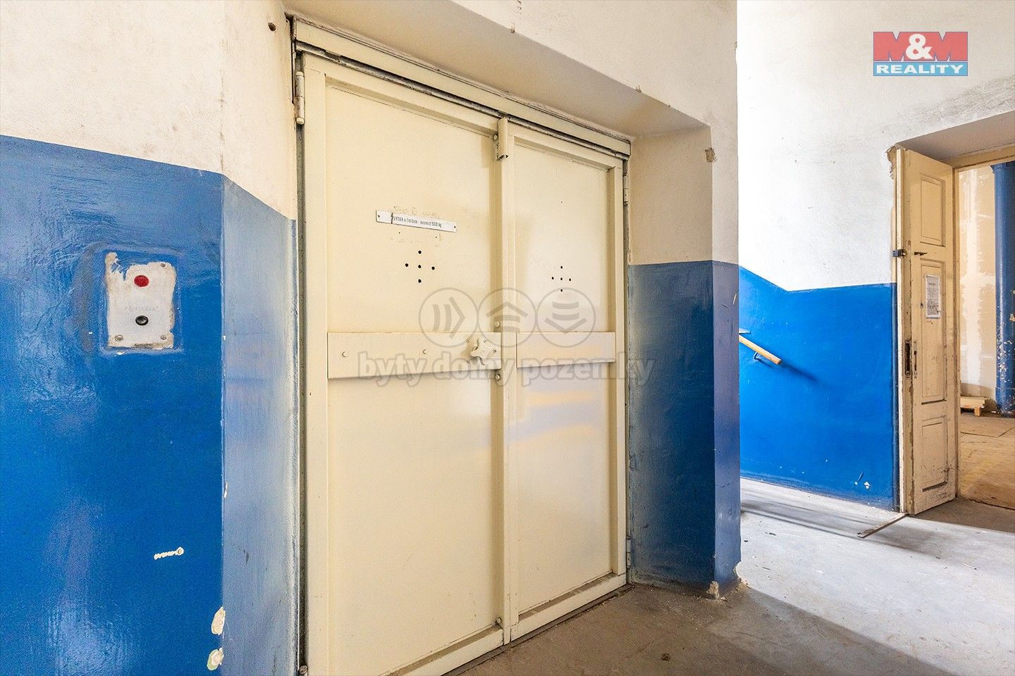 Pronájem komerčního prostoru 800 m² - foto 9