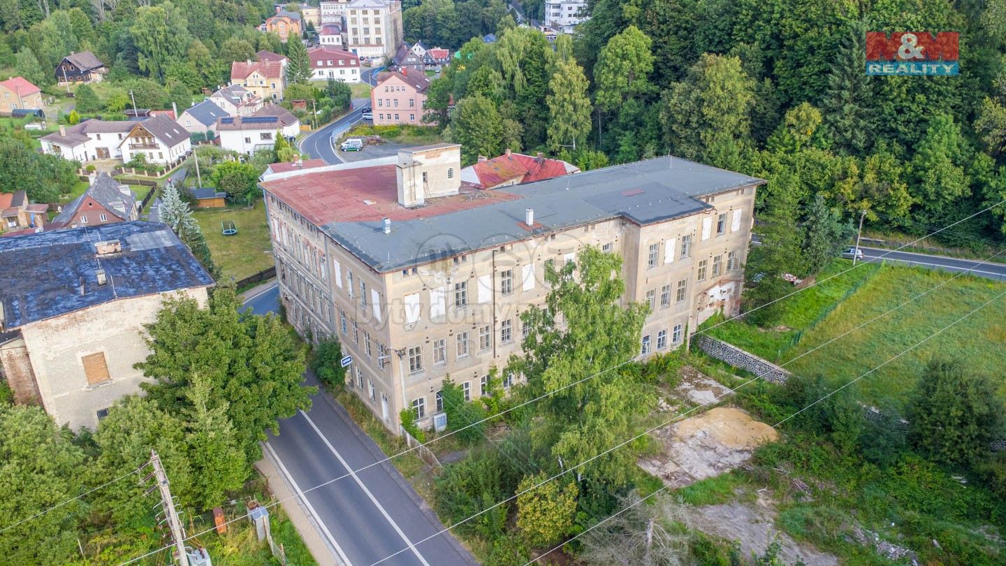 Pronájem komerčního prostoru 800 m² - foto 10