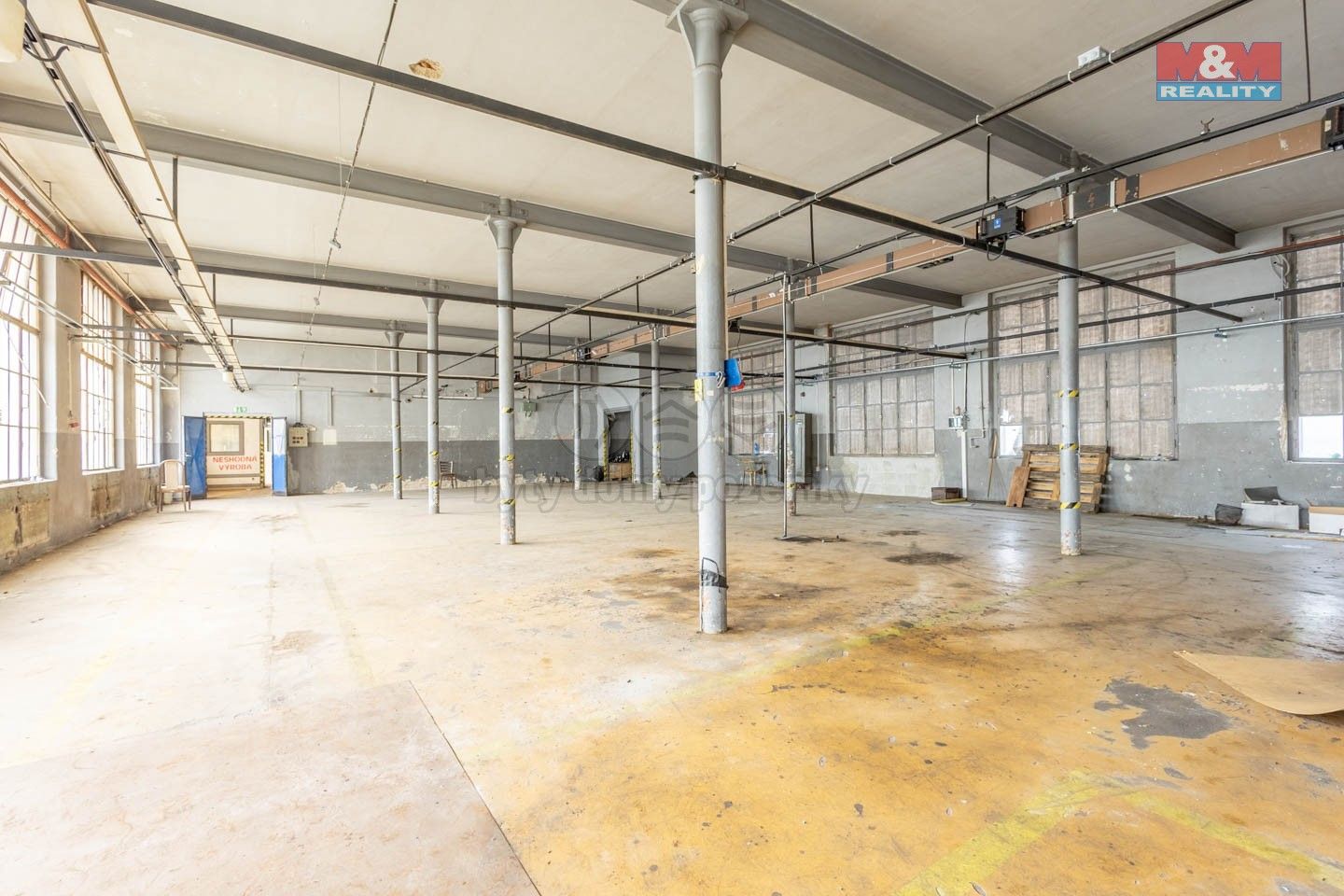 Pronájem komerčního prostoru 5000 m² - foto 8