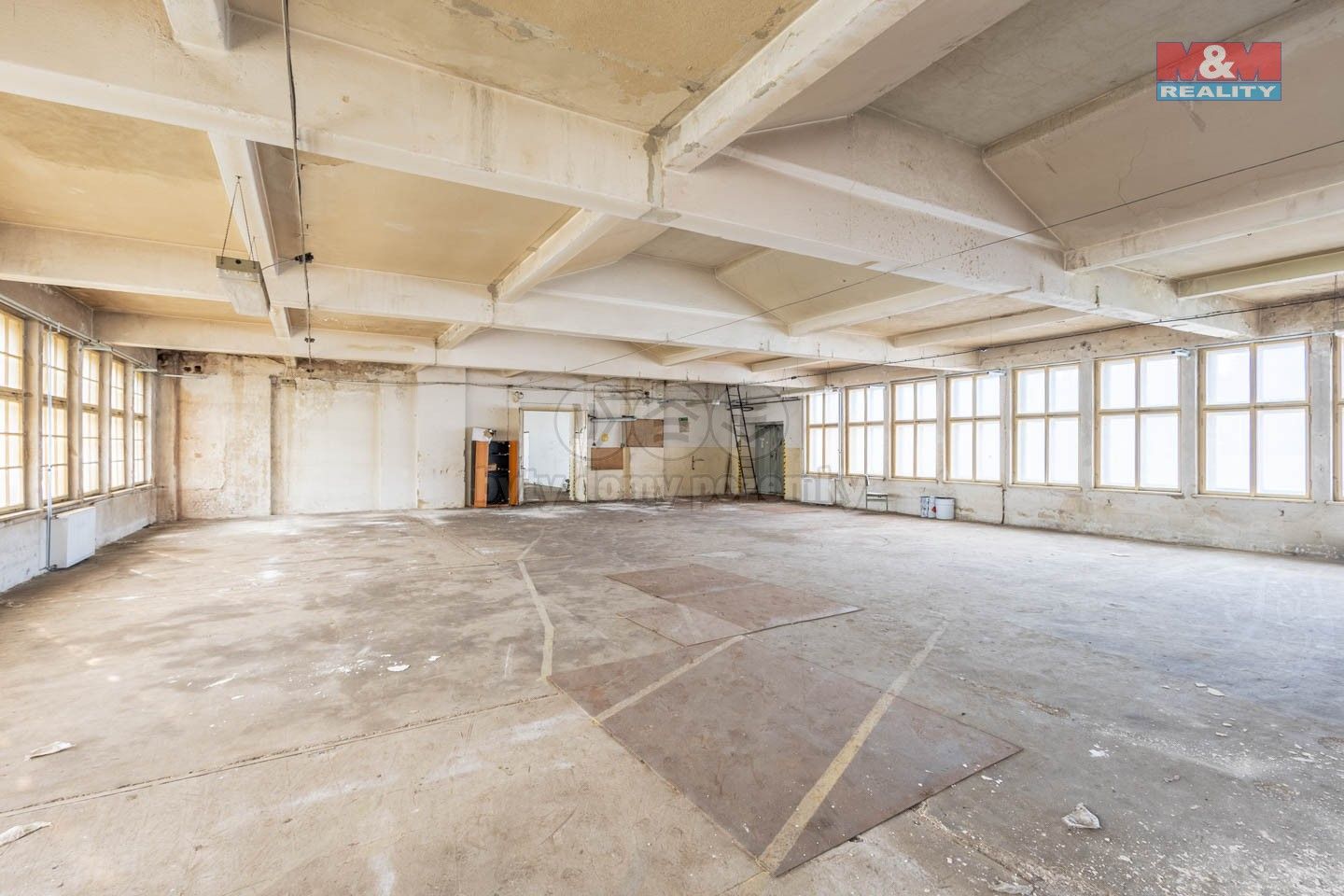 Pronájem komerčního prostoru 5000 m² - foto 13