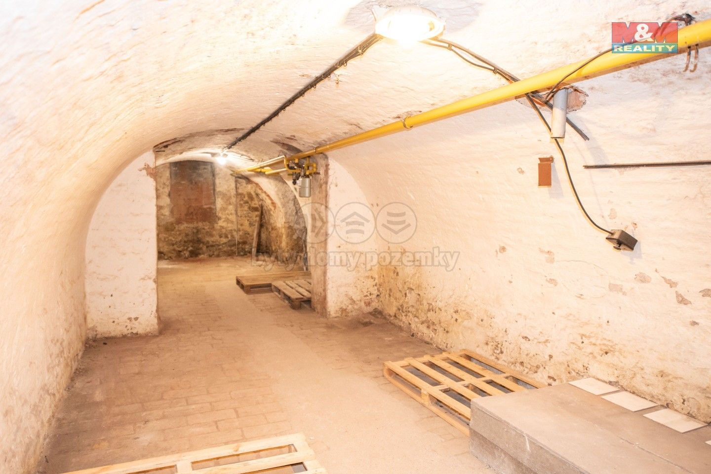 Pronájem komerčního prostoru 35 m² - foto 1