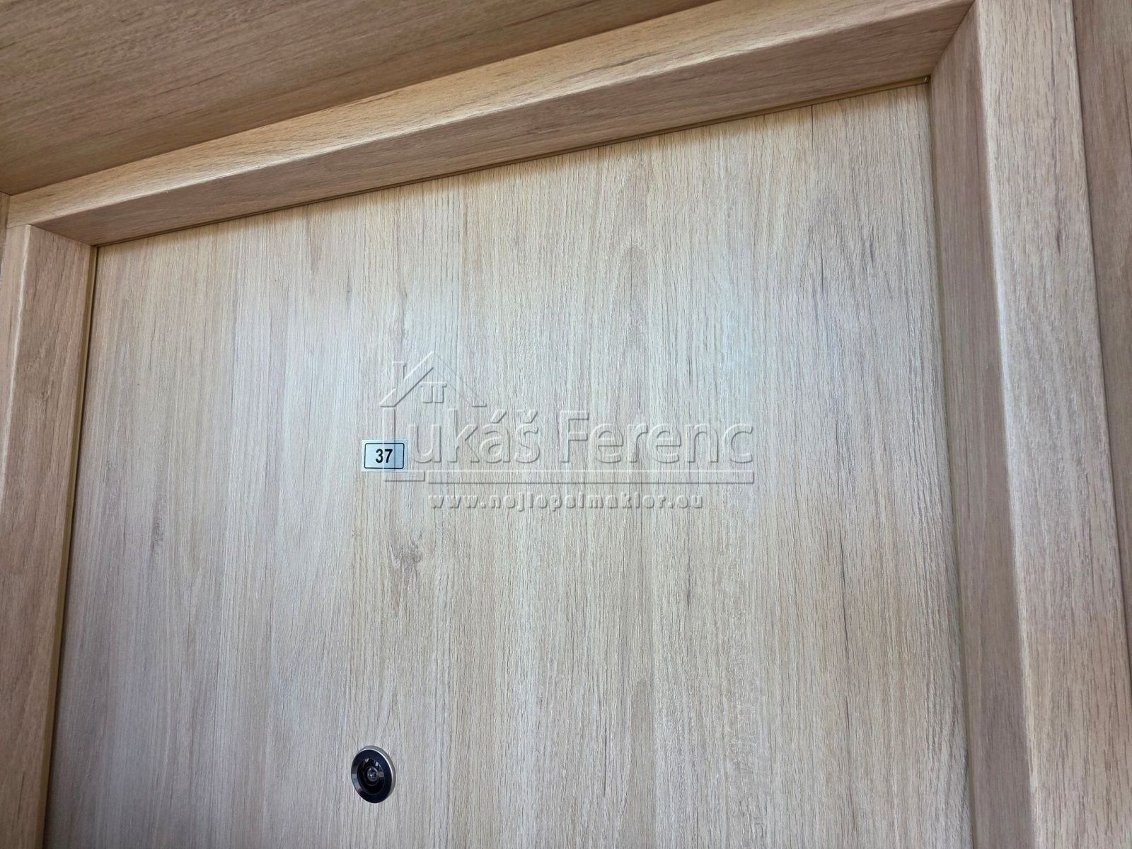Pronájem bytu 1+kk 37 m² - foto 17