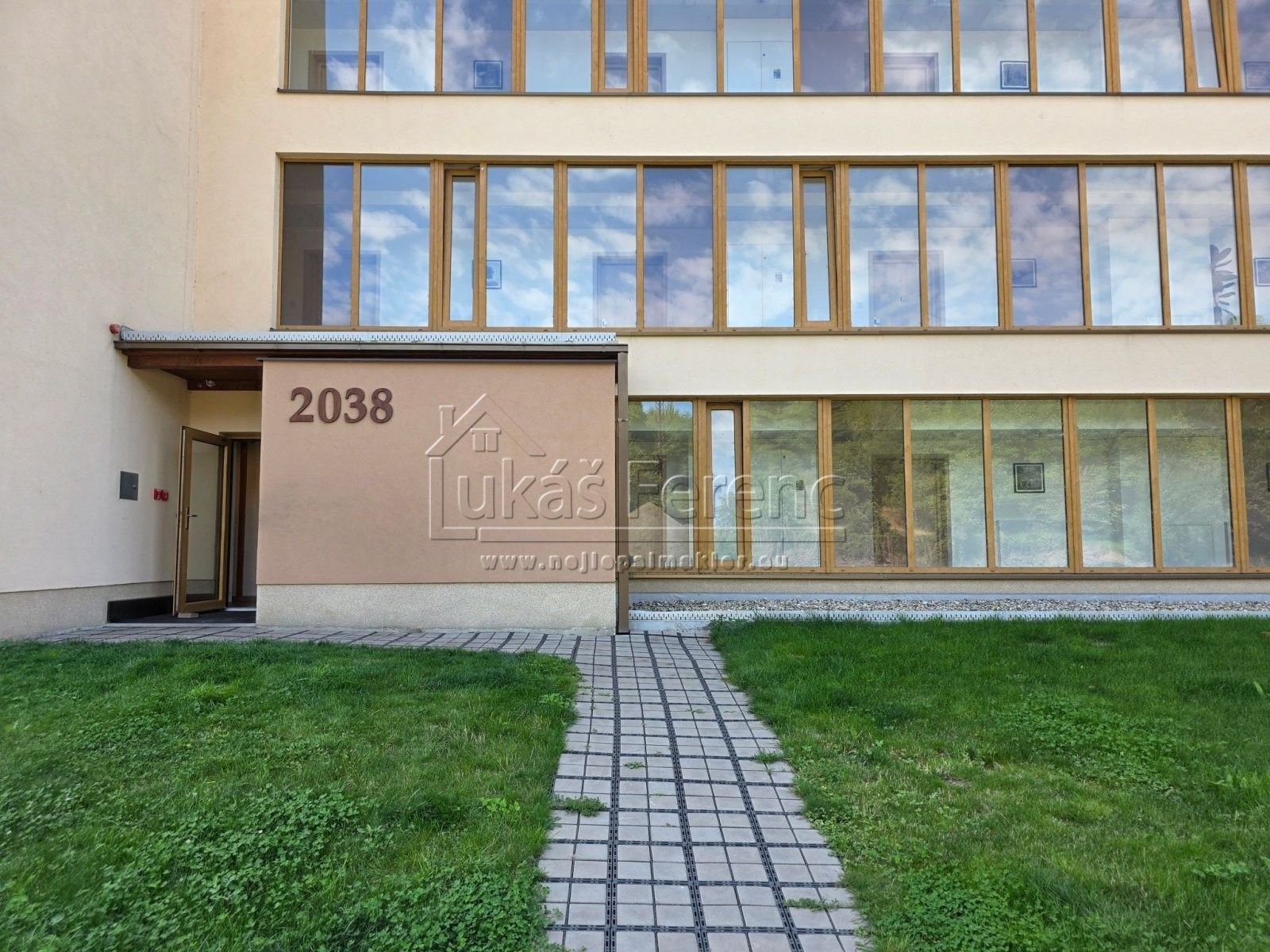 Pronájem bytu 1+kk 37 m² - foto 20