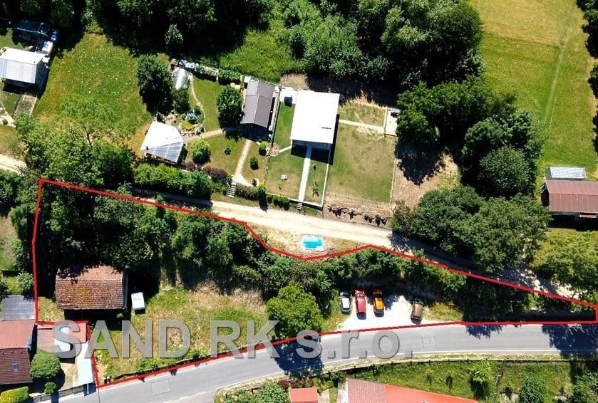 Prodej pozemku 1447 m² - foto 1