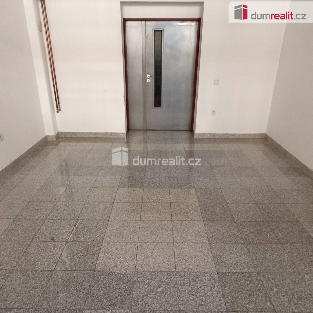 Pronájem komerčního prostoru 71 m² - foto 3