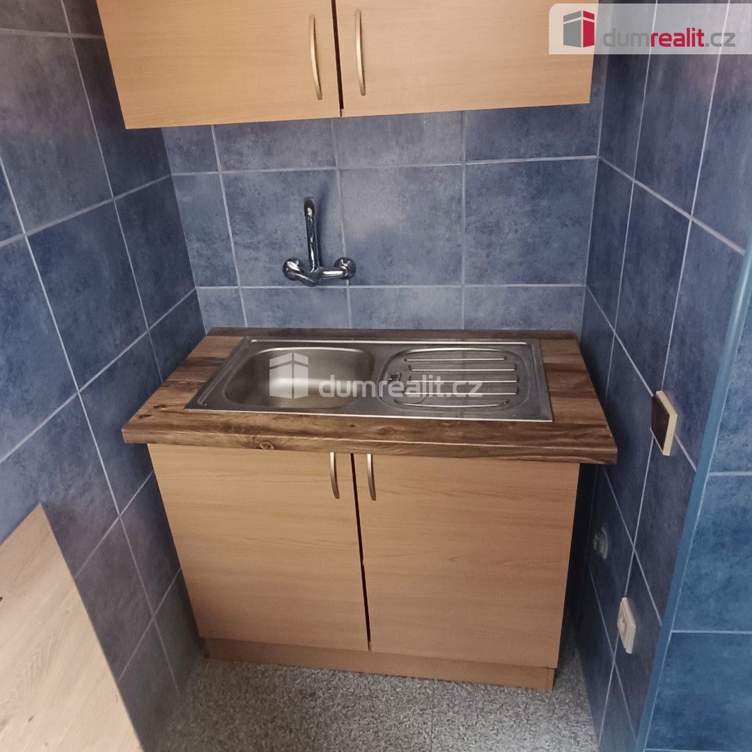 Pronájem komerčního prostoru 71 m² - foto 7