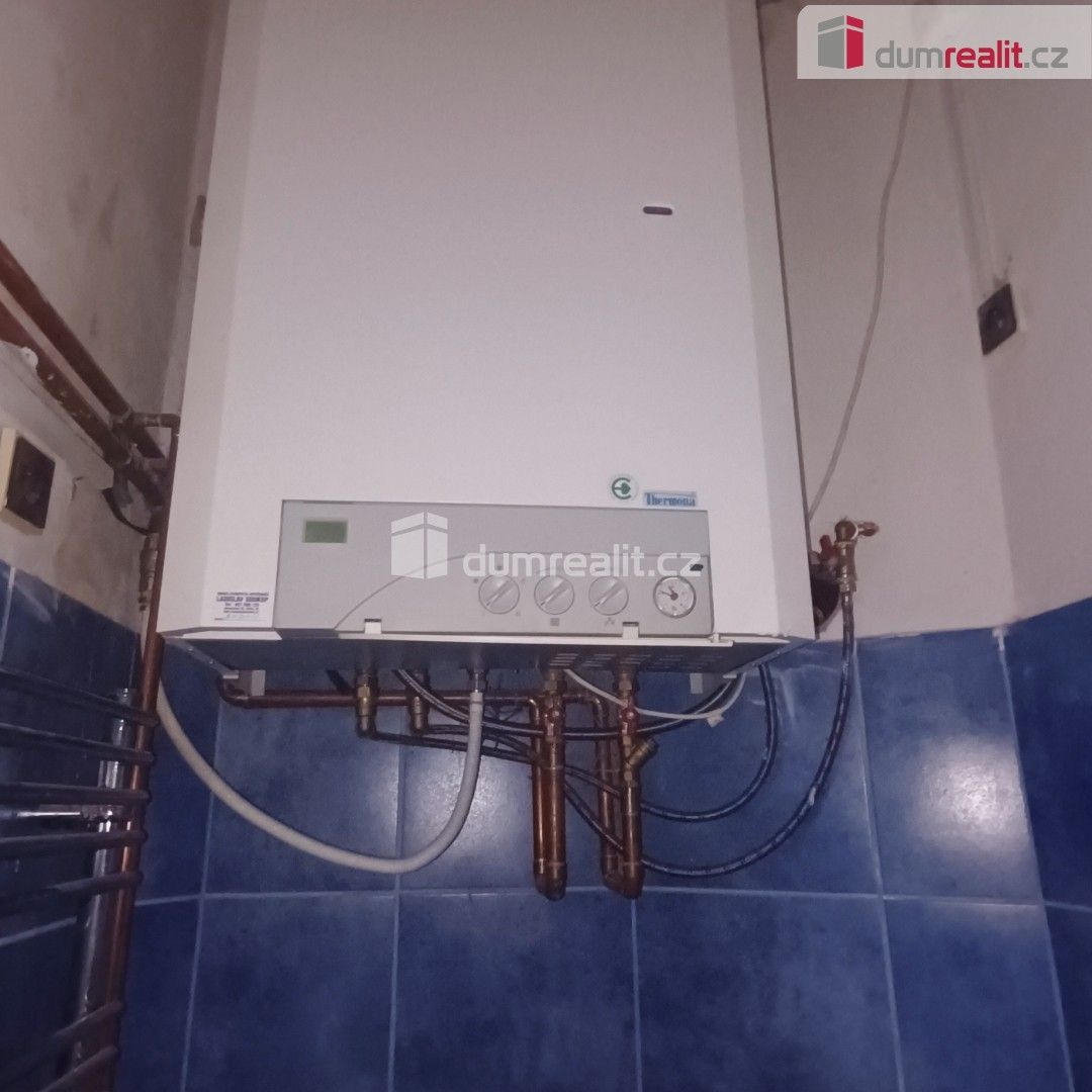 Pronájem komerčního prostoru 71 m² - foto 12