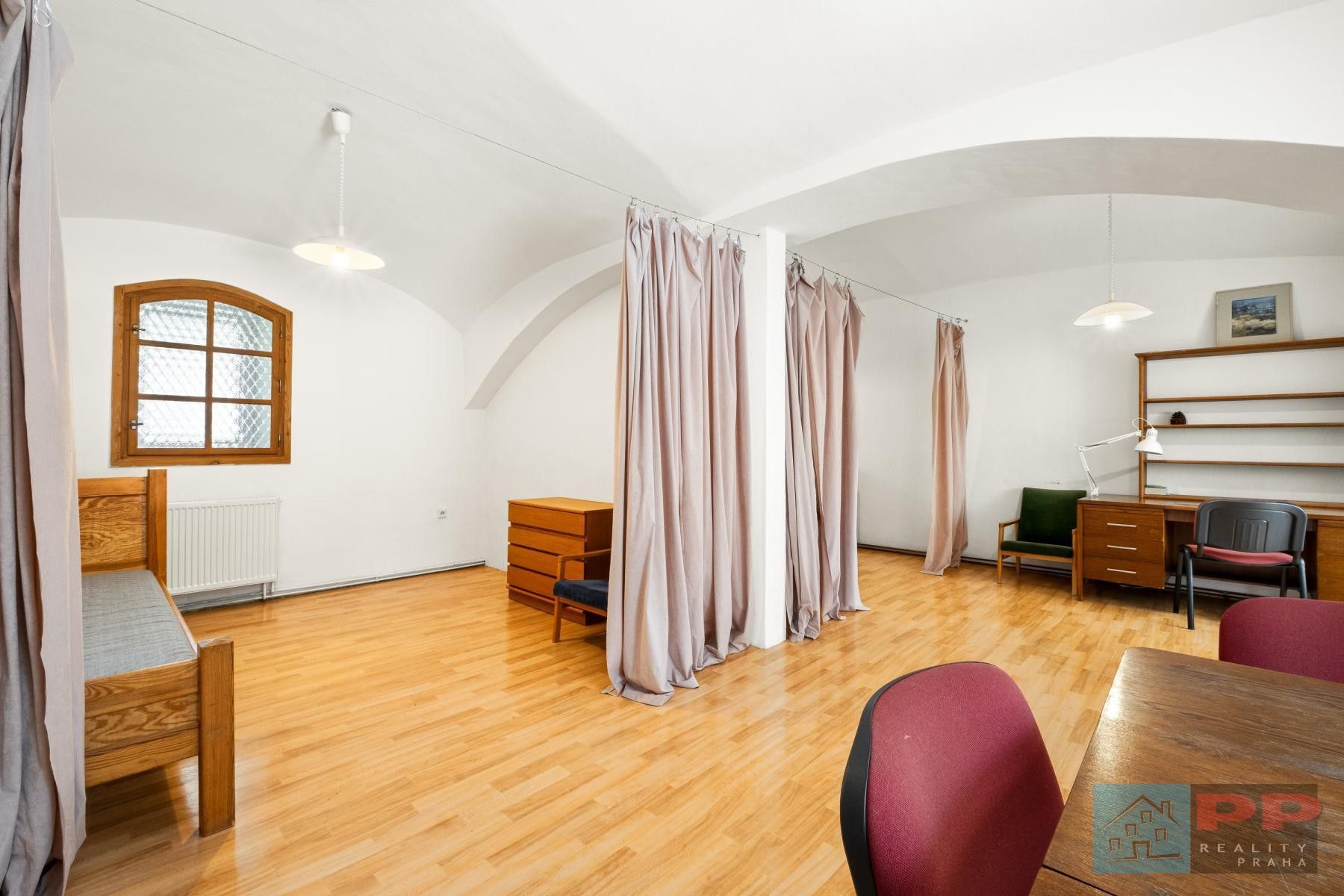 Prodej komerčního prostoru 941 m² - foto 10