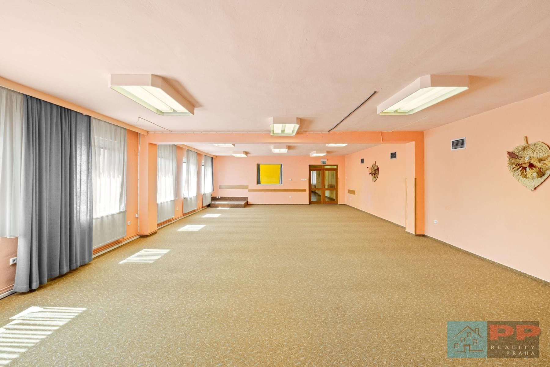 Prodej komerčního prostoru 941 m² - foto 14