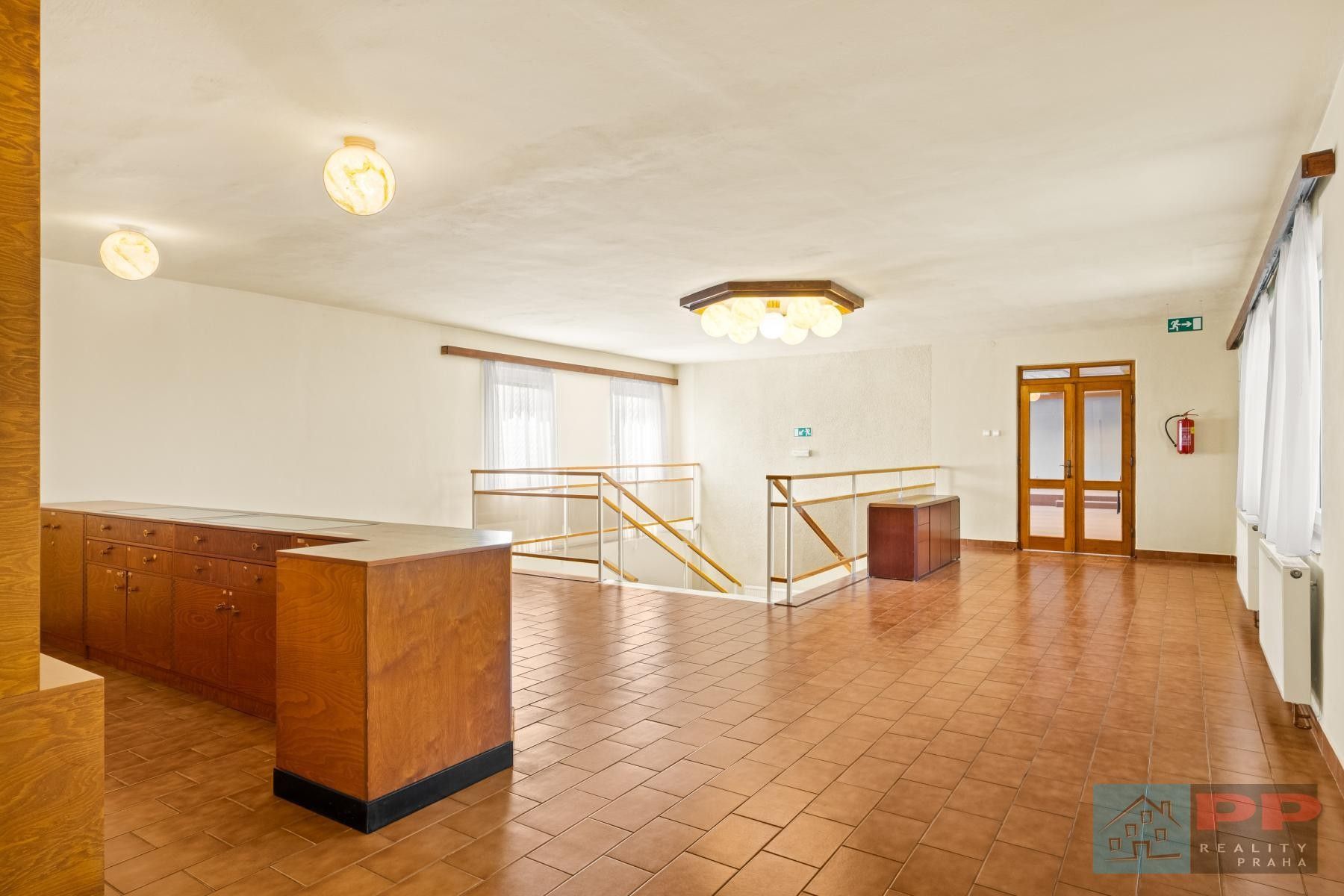 Prodej komerčního prostoru 941 m² - foto 16