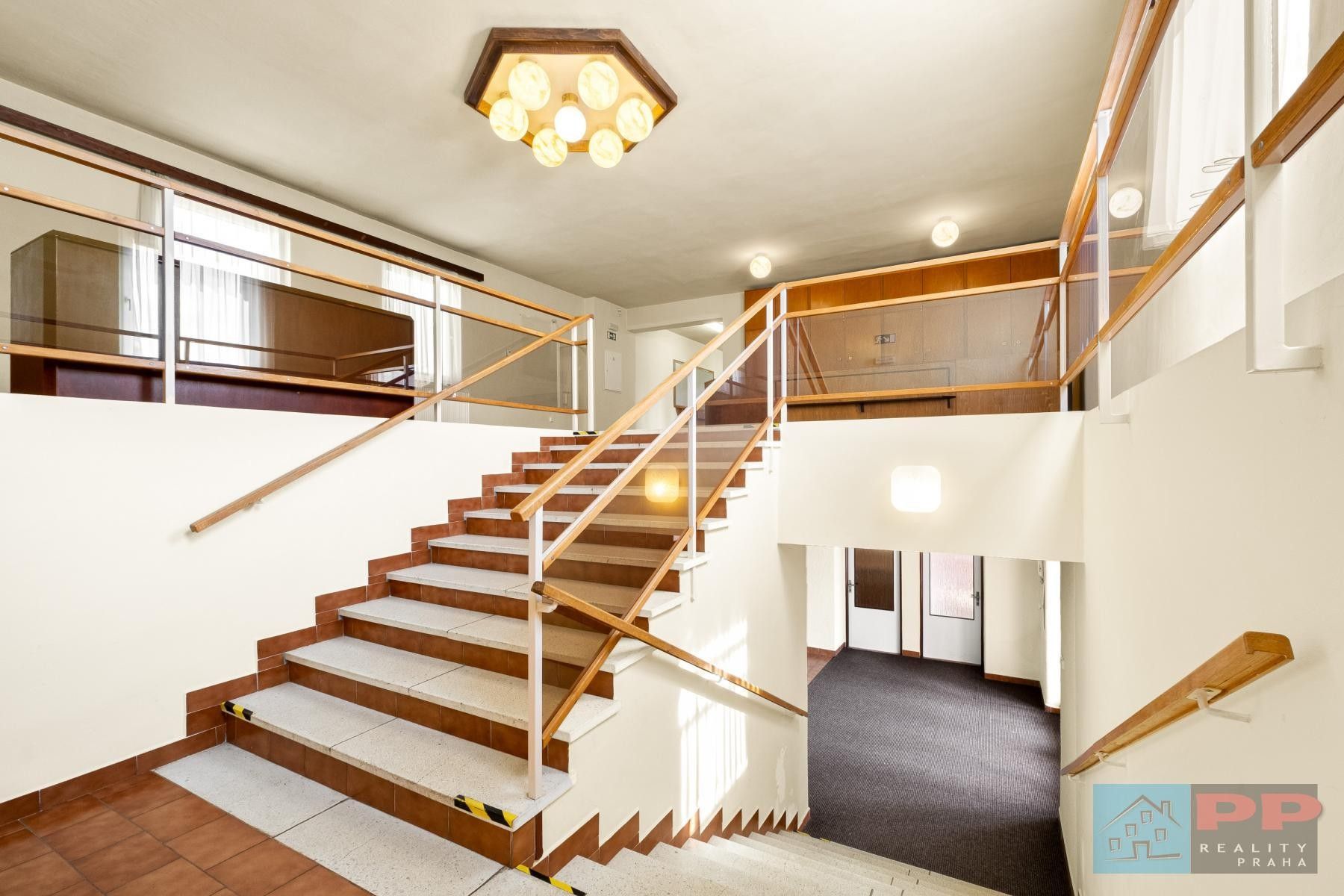 Prodej komerčního prostoru 941 m² - foto 20