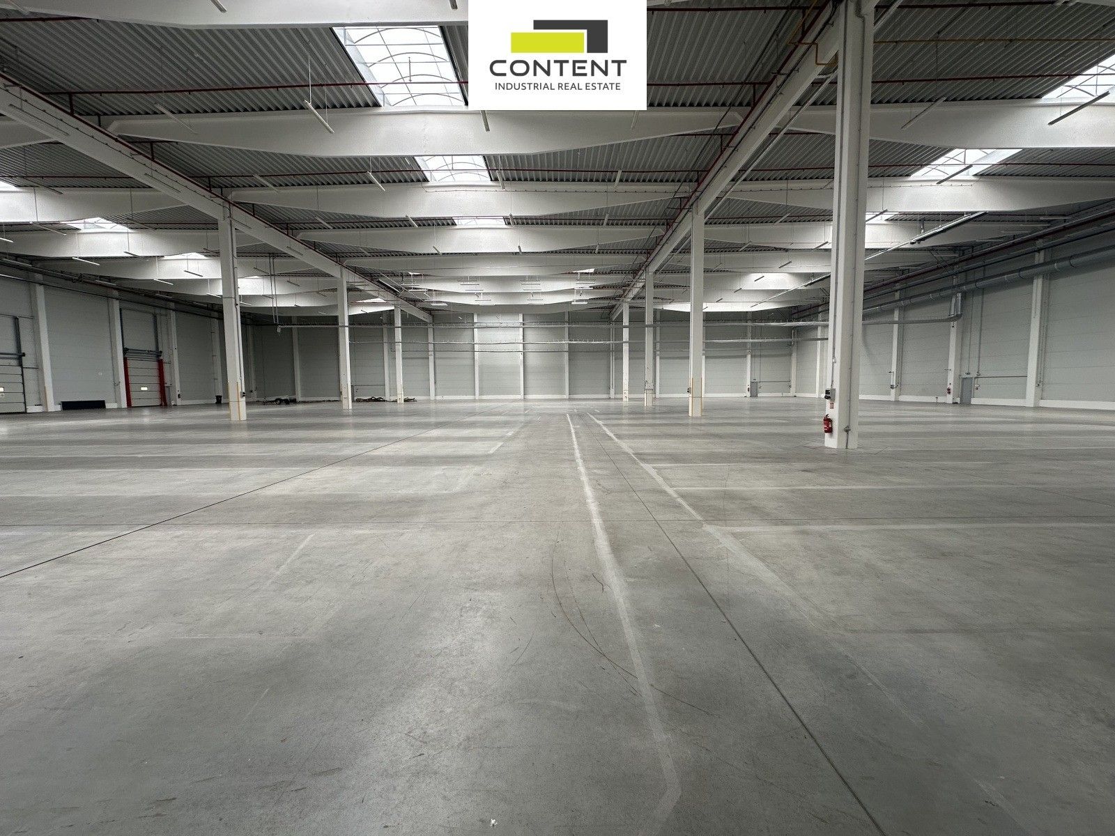 Pronájem komerčního prostoru 6800 m² - foto 1