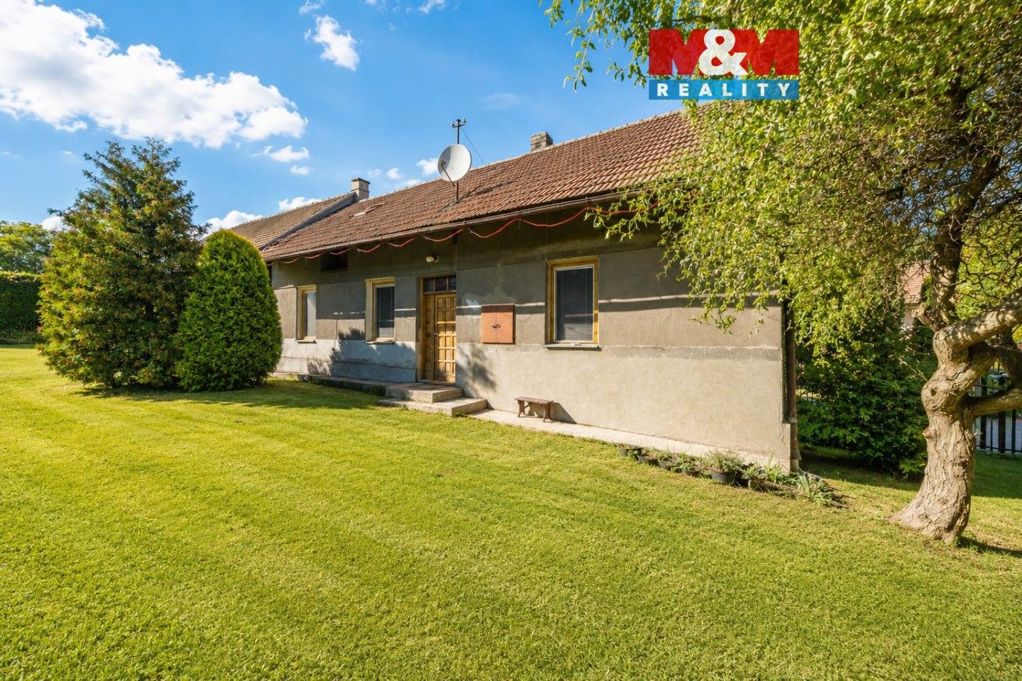 Prodej nemovitosti 140 m² - foto 1