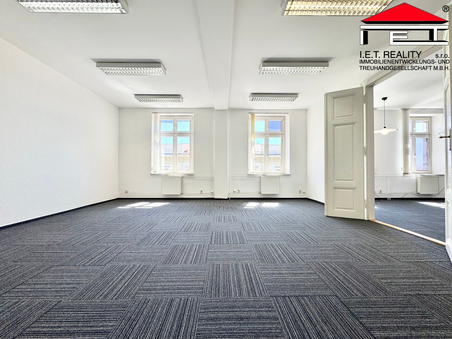 Pronájem komerčního prostoru 527 m² - foto 4