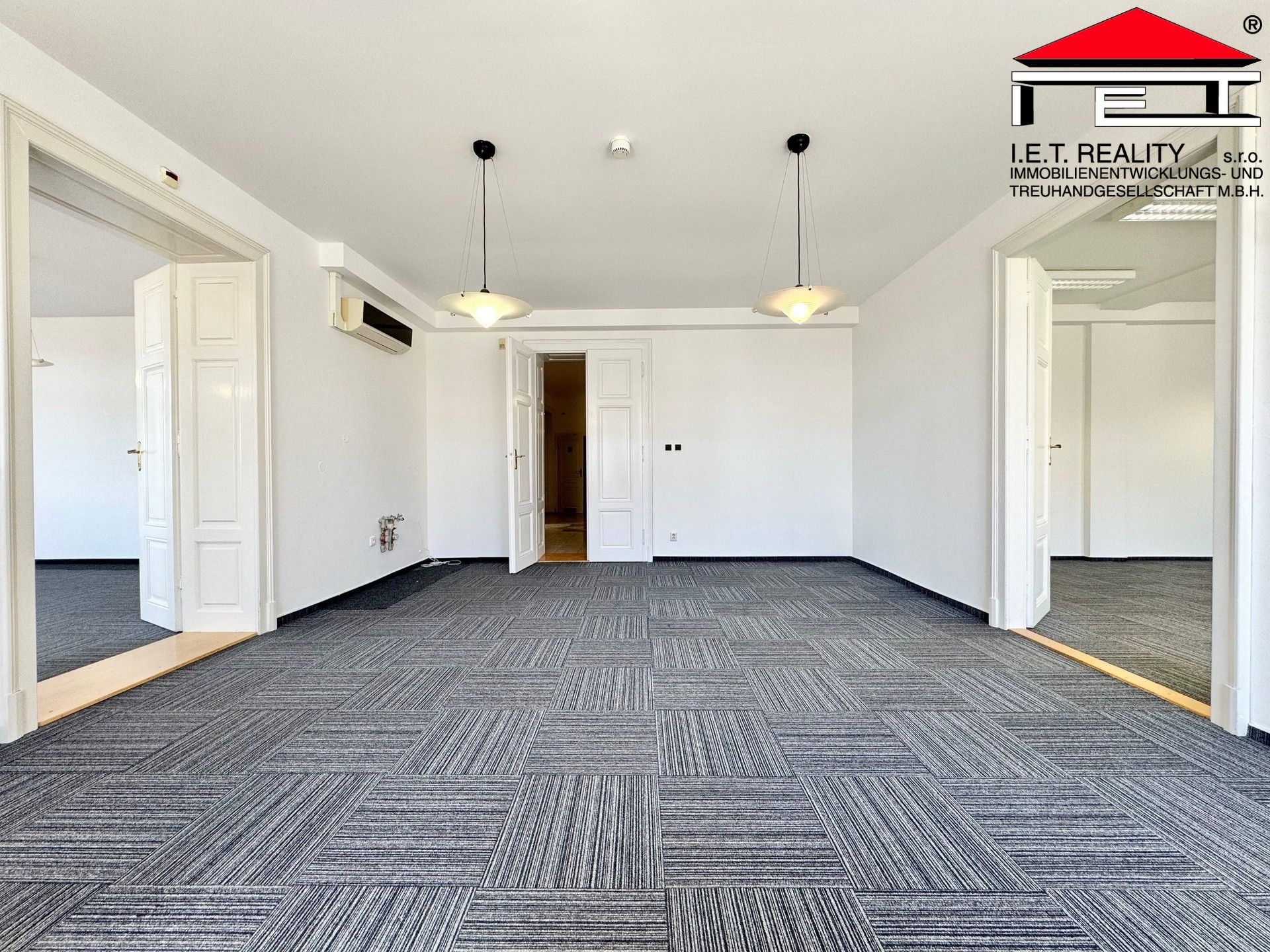 Pronájem komerčního prostoru 527 m² - foto 3