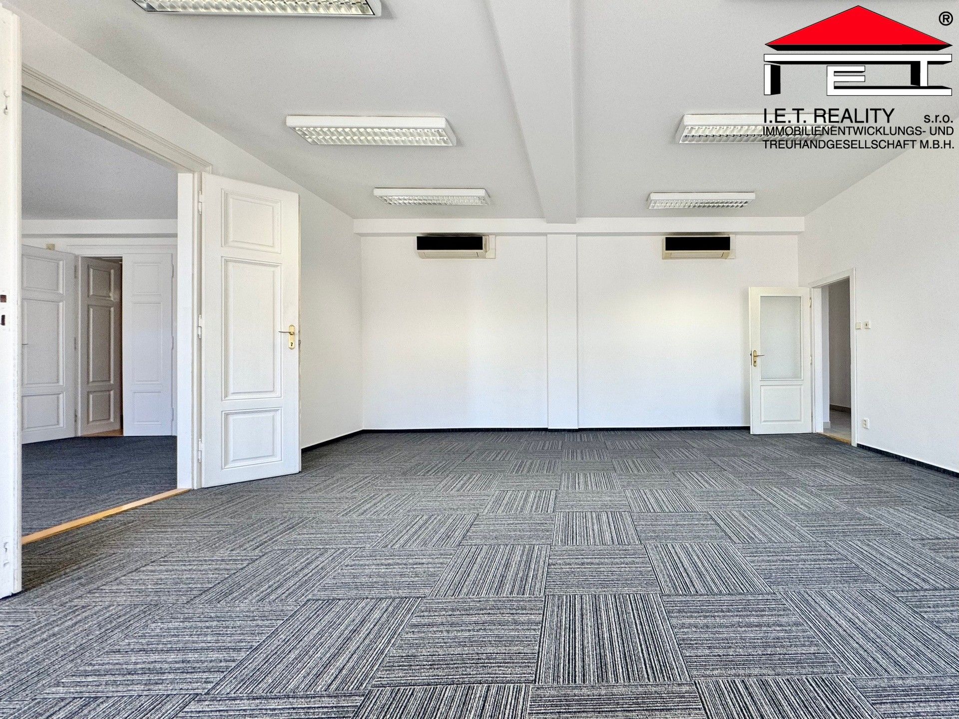 Pronájem komerčního prostoru 527 m² - foto 8