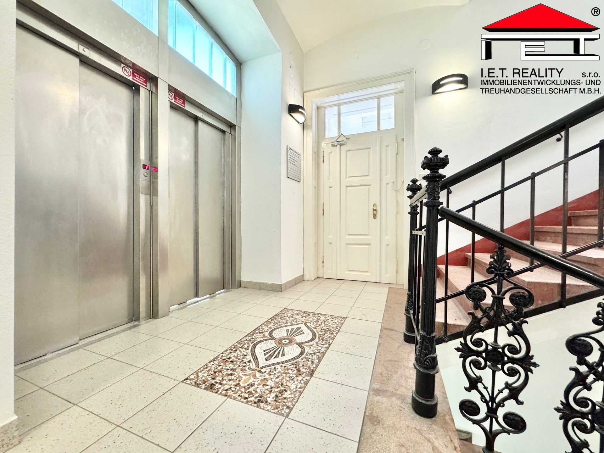 Pronájem komerčního prostoru 283 m² - foto 3