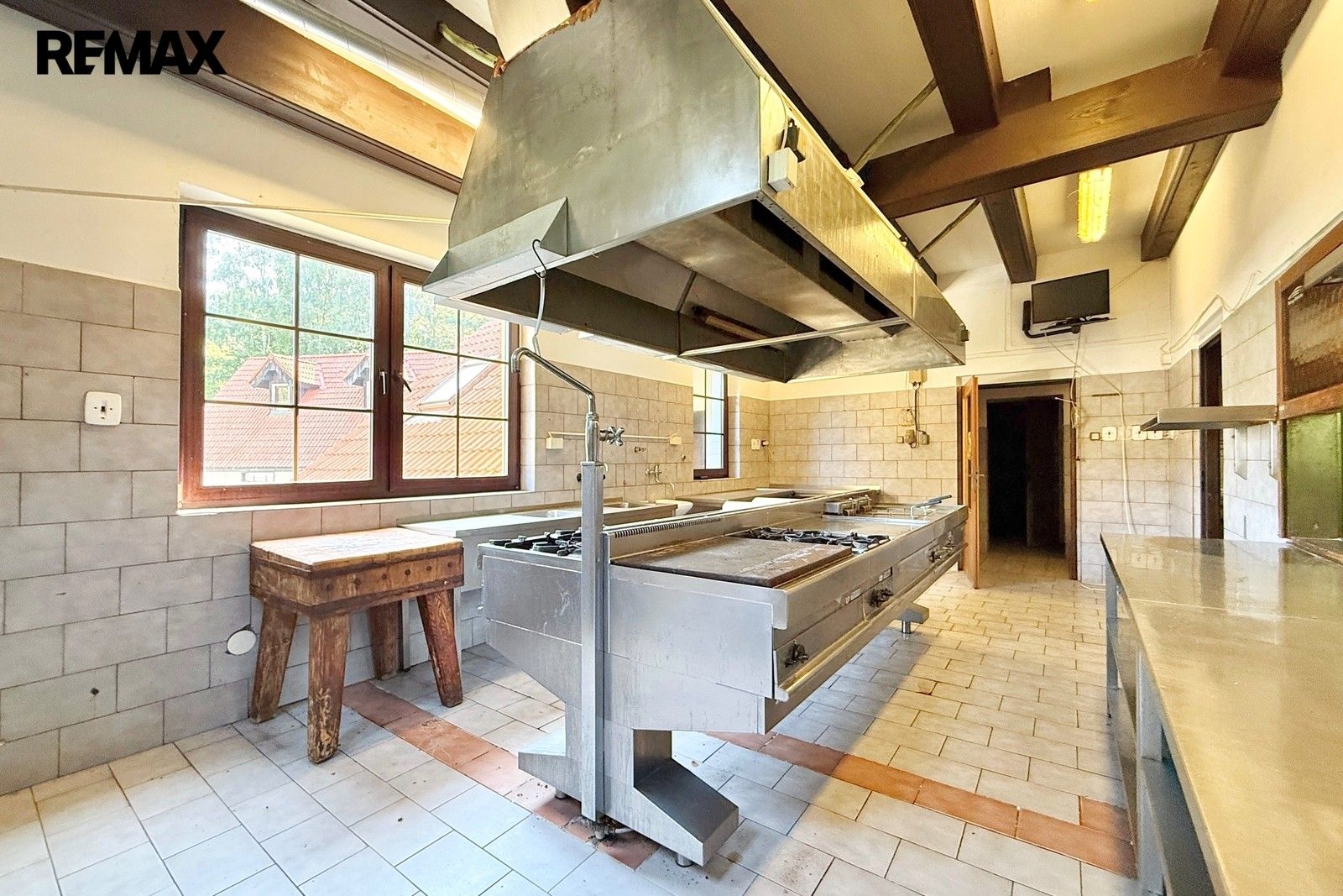 Prodej komerčního prostoru 450 m² - foto 14
