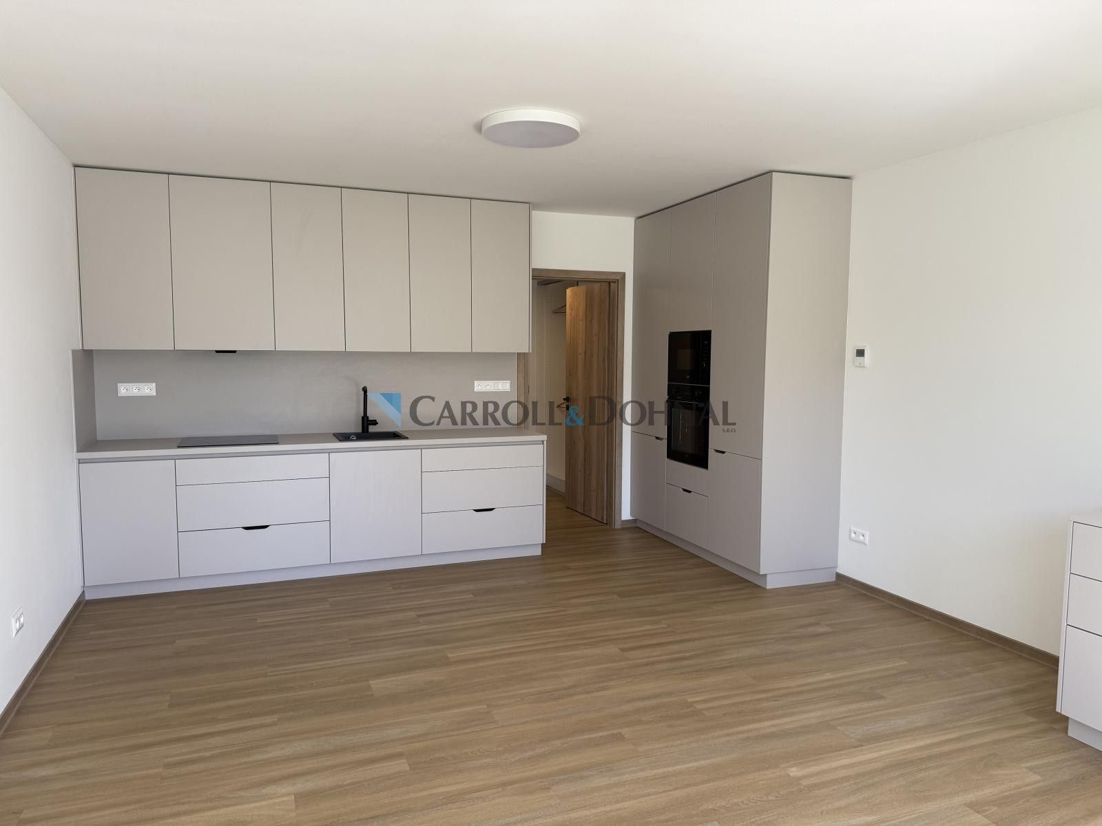 Pronájem bytu 1+kk 34 m² - foto 2