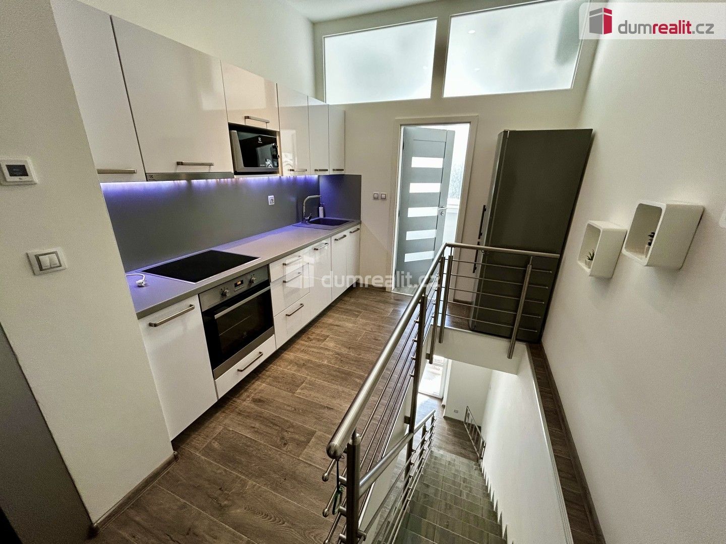 Pronájem bytu 2+1 60 m² - foto 1