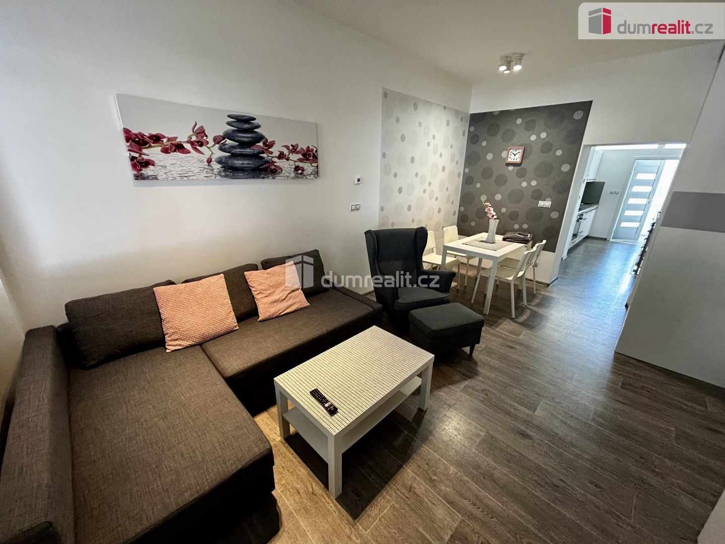 Pronájem bytu 2+1 60 m² - foto 4