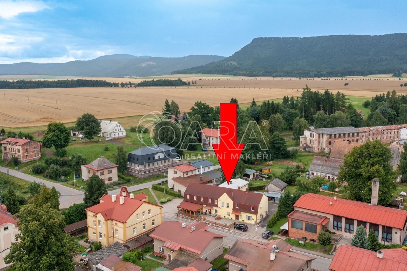 Prodej komerčního prostoru 500 m² - foto 1