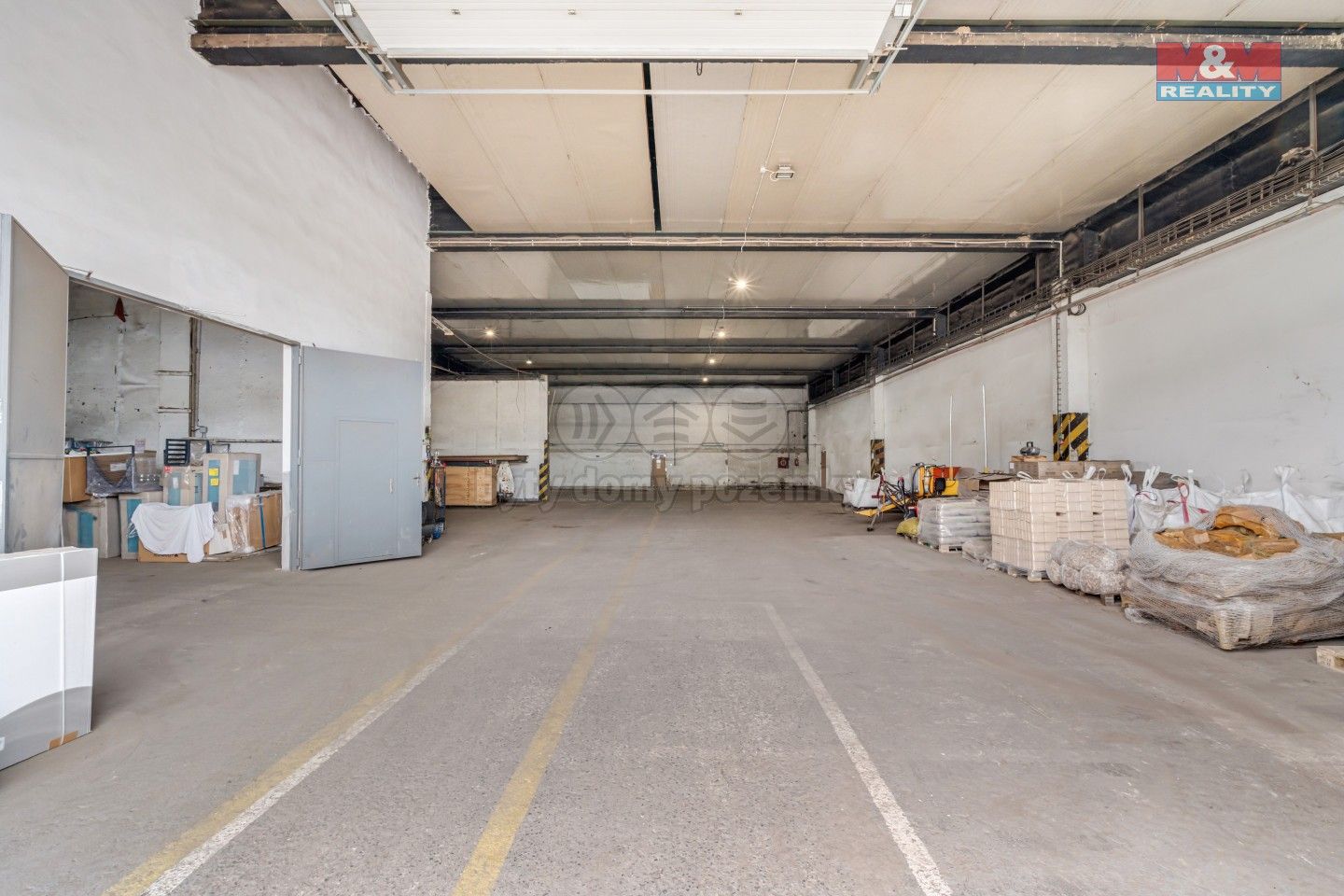 Pronájem komerčního prostoru 890 m² - foto 4