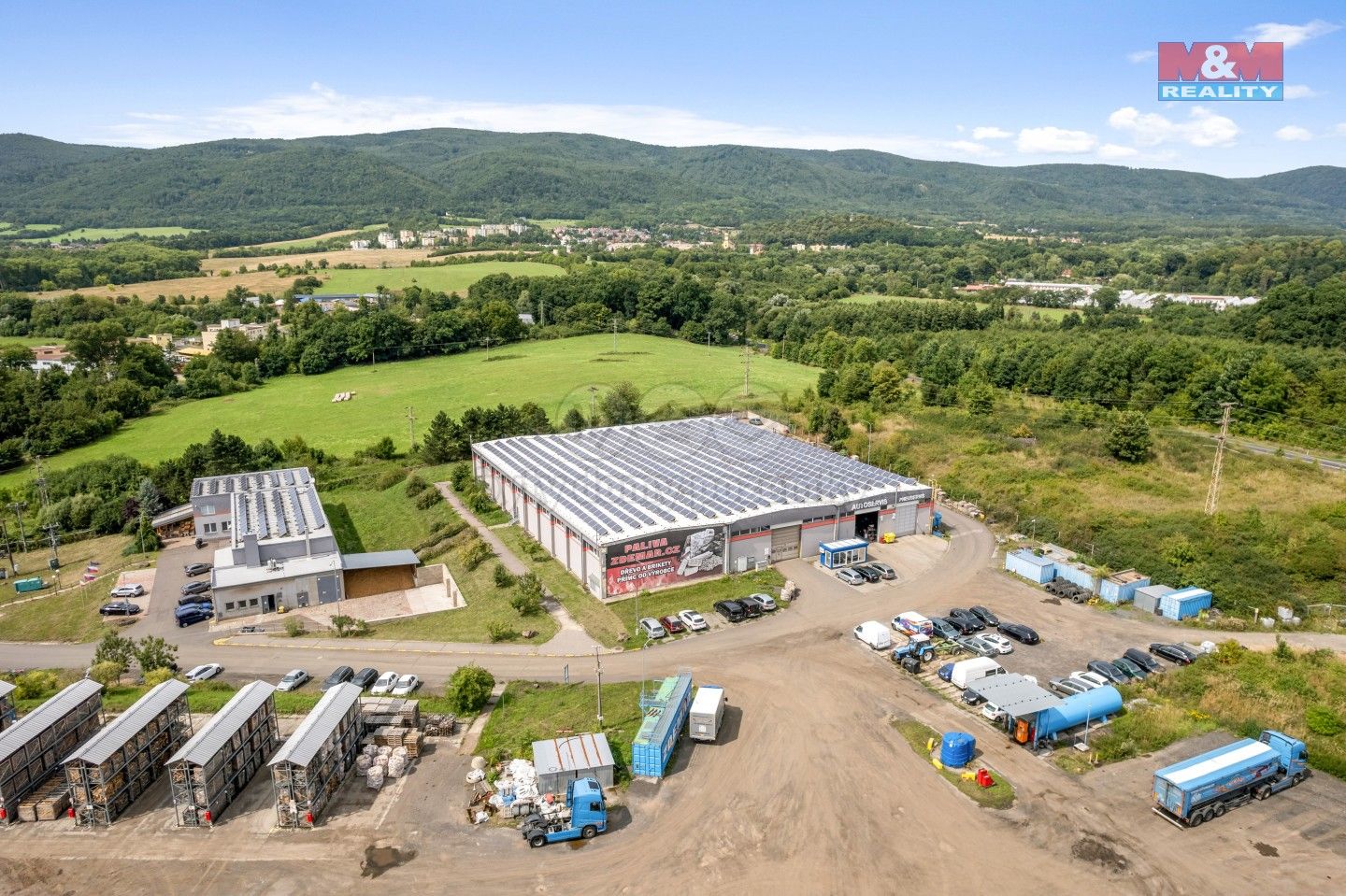 Pronájem komerčního prostoru 890 m² - foto 10