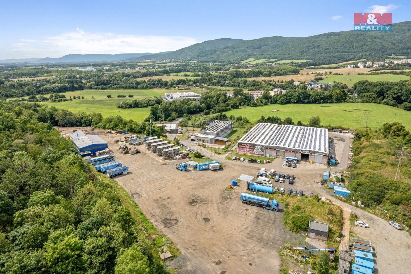 Pronájem komerčního prostoru 890 m² - foto 9