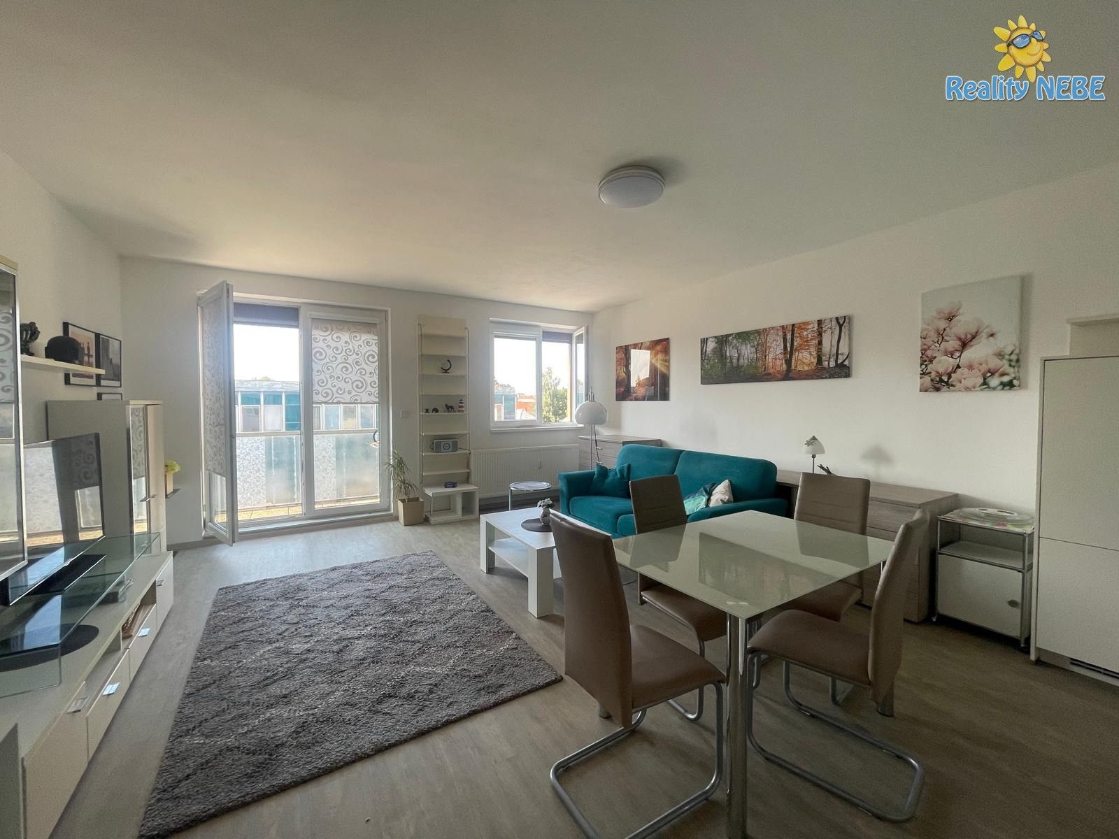 Pronájem bytu 2+kk 60 m² - foto 3