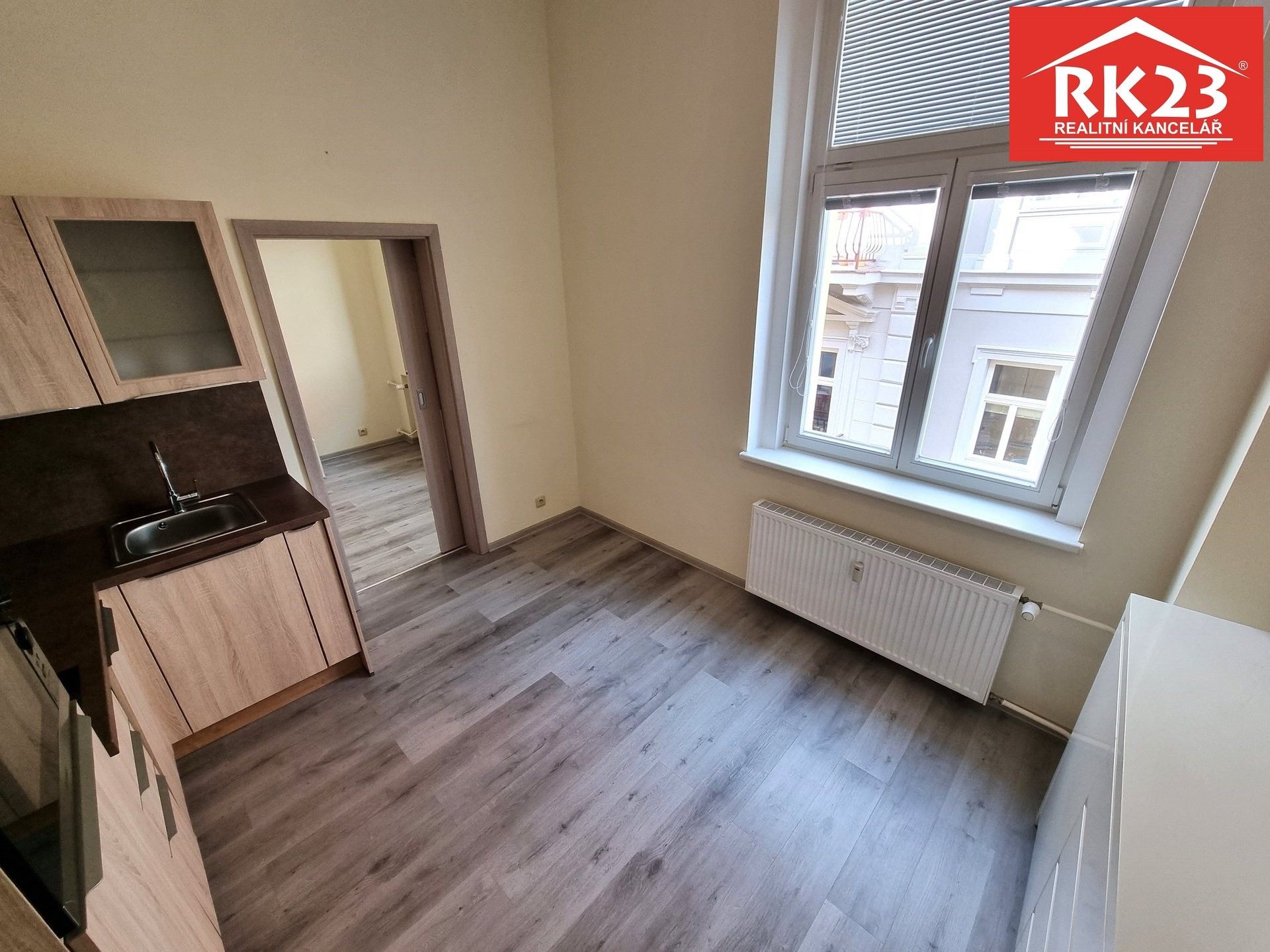 Pronájem bytu 2+kk 38 m² - foto 3