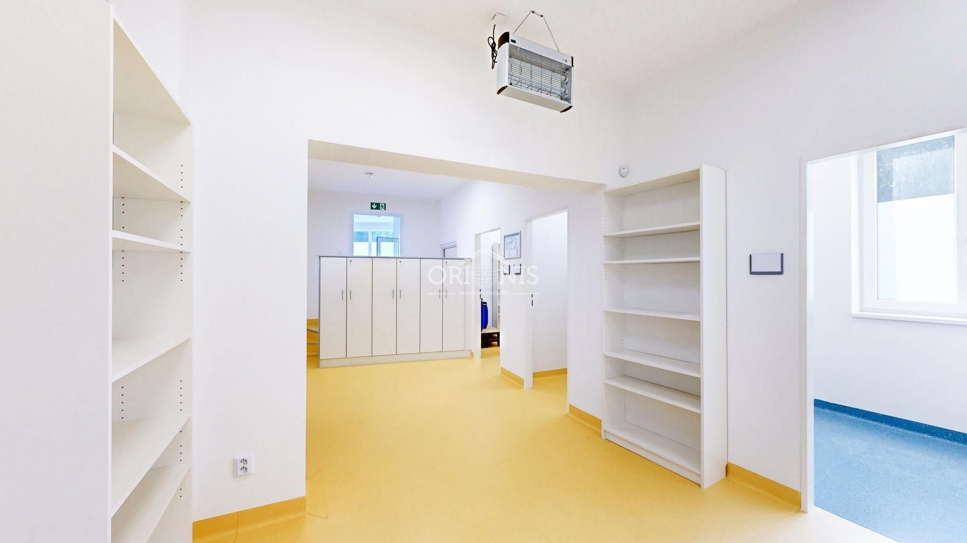 Prodej komerčního prostoru 1100 m² - foto 9