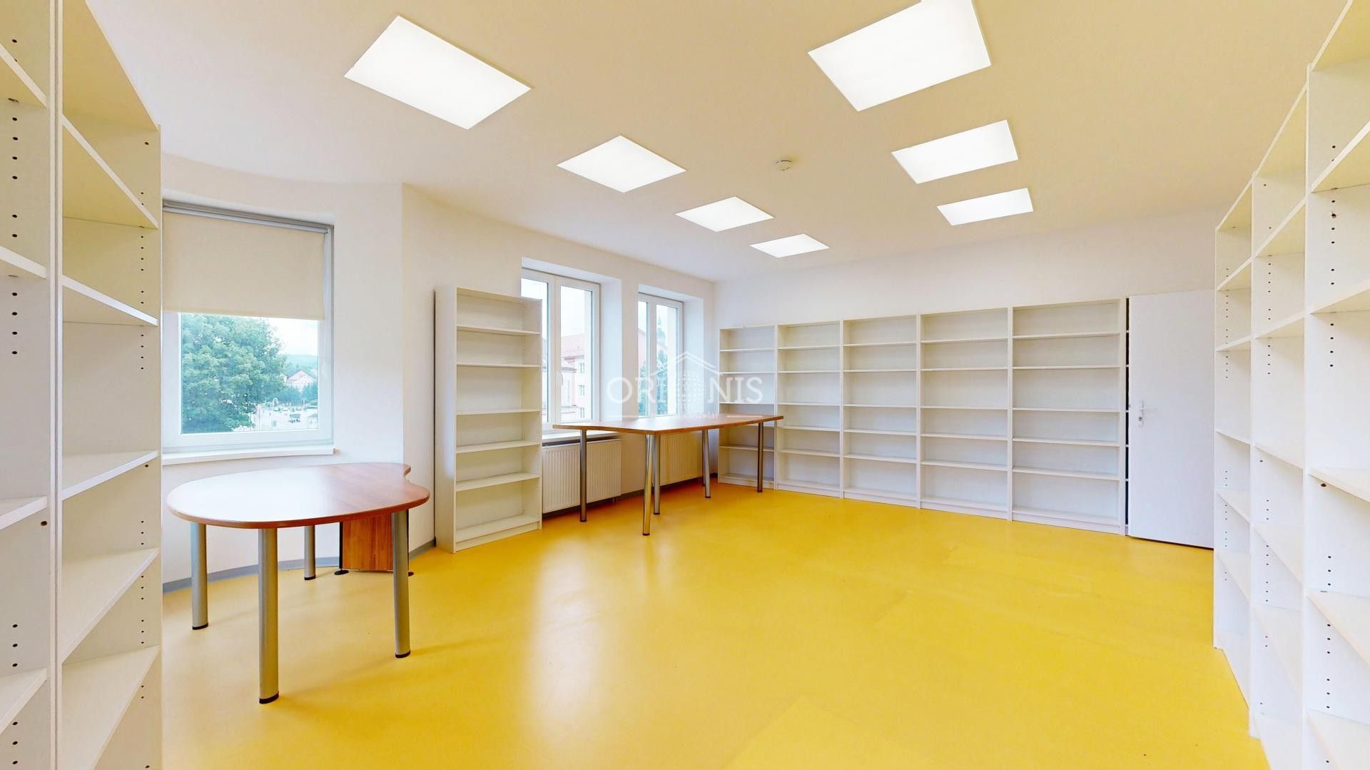 Prodej komerčního prostoru 1100 m² - foto 12