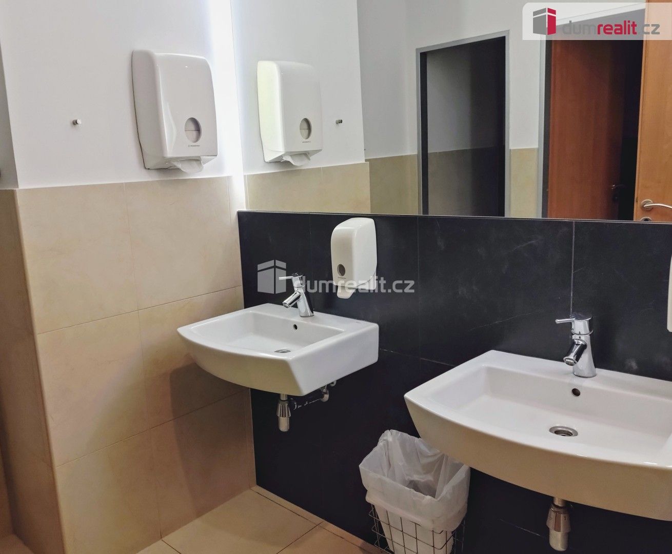 Pronájem komerčního prostoru 48 m² - foto 9