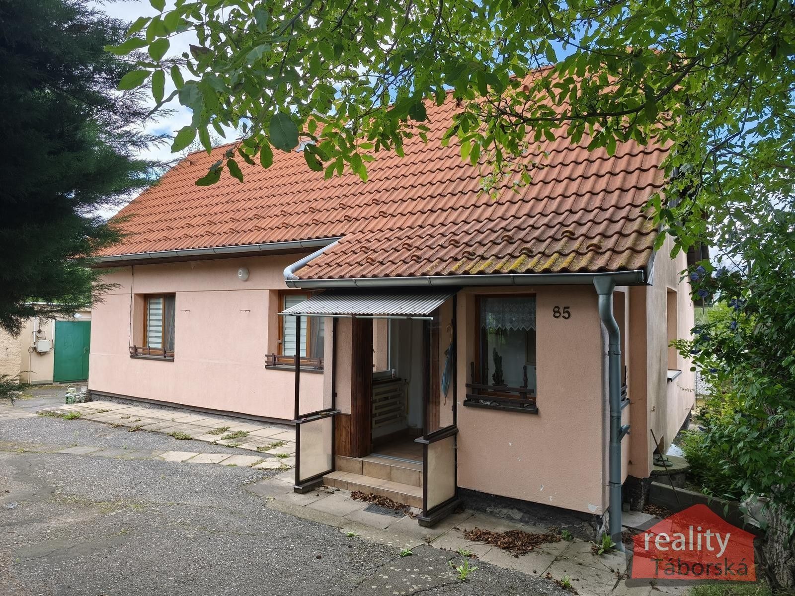 Prodej domu 100 m² - foto 1