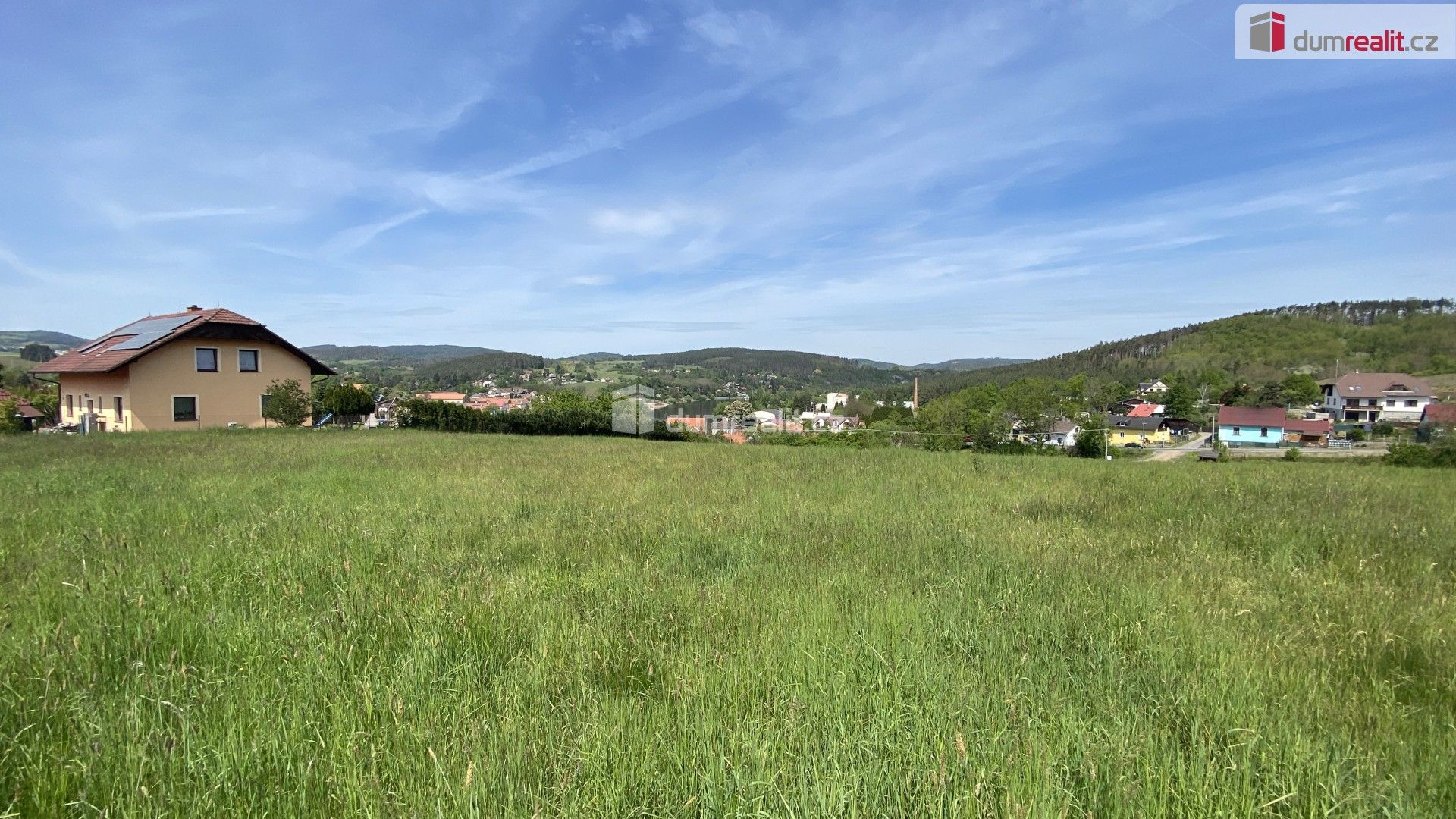 Prodej pozemku 1100 m² - foto 1