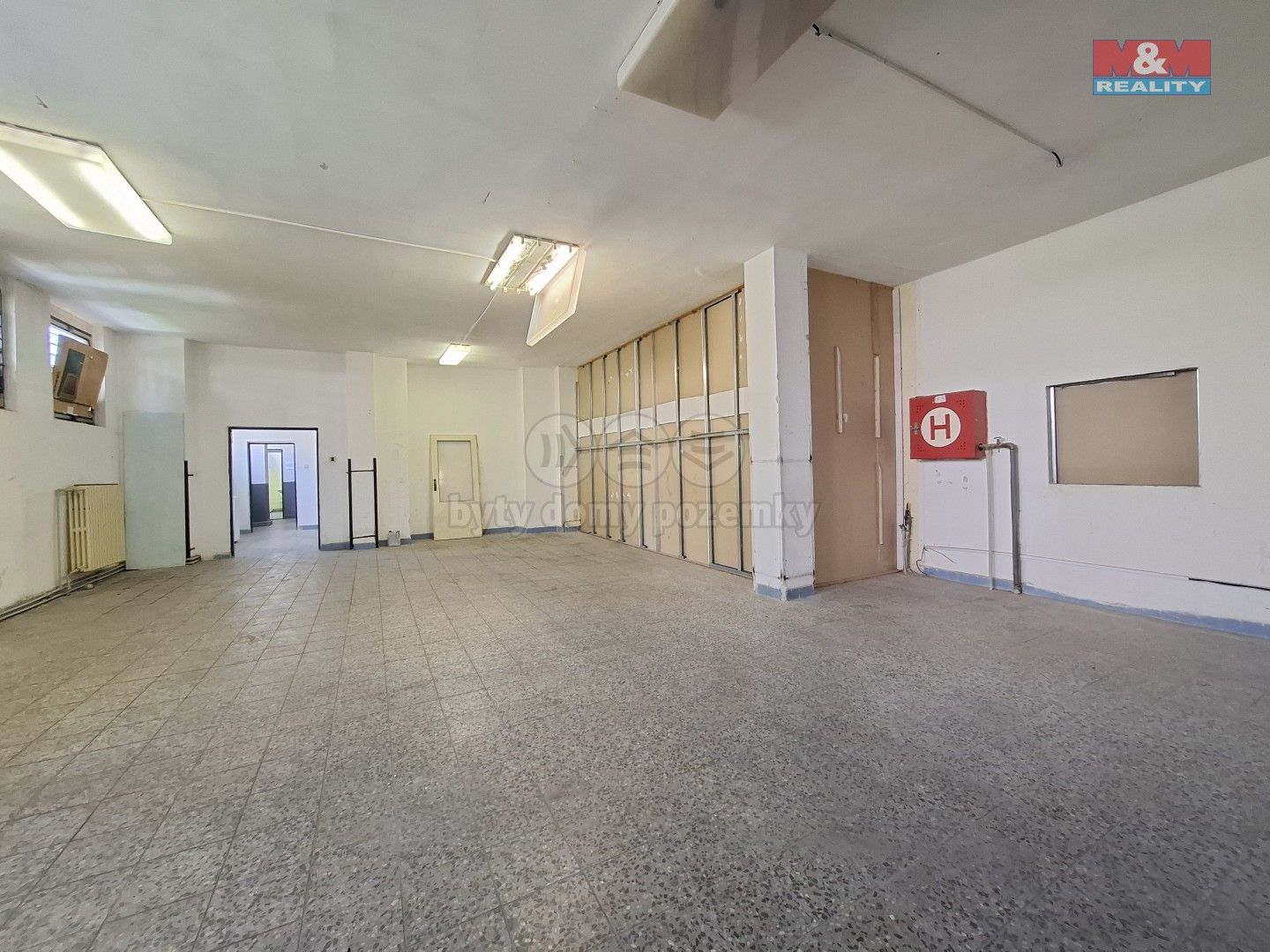 Pronájem komerčního prostoru 828 m² - foto 7