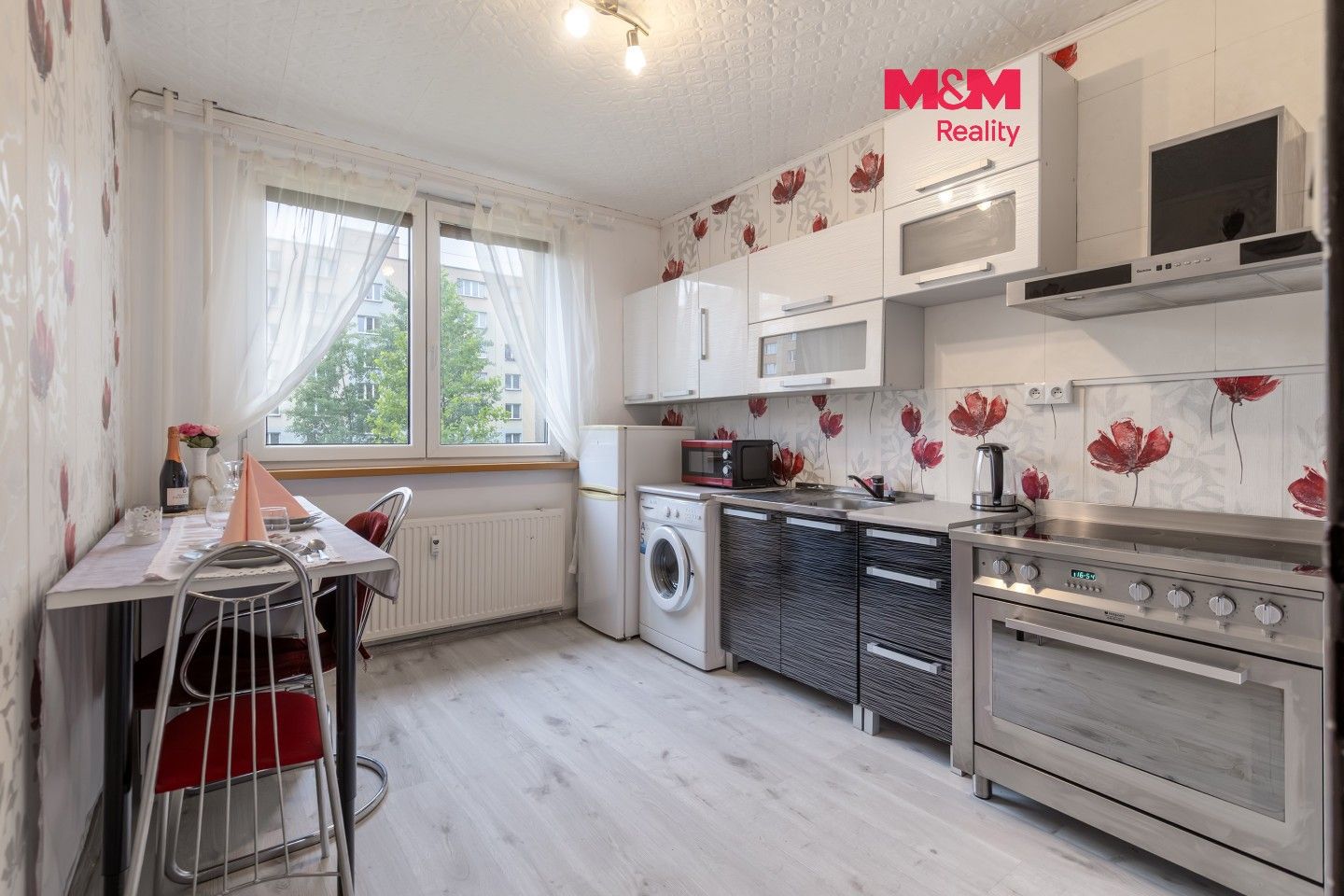 Prodej bytu 3+1 63 m² - foto 1
