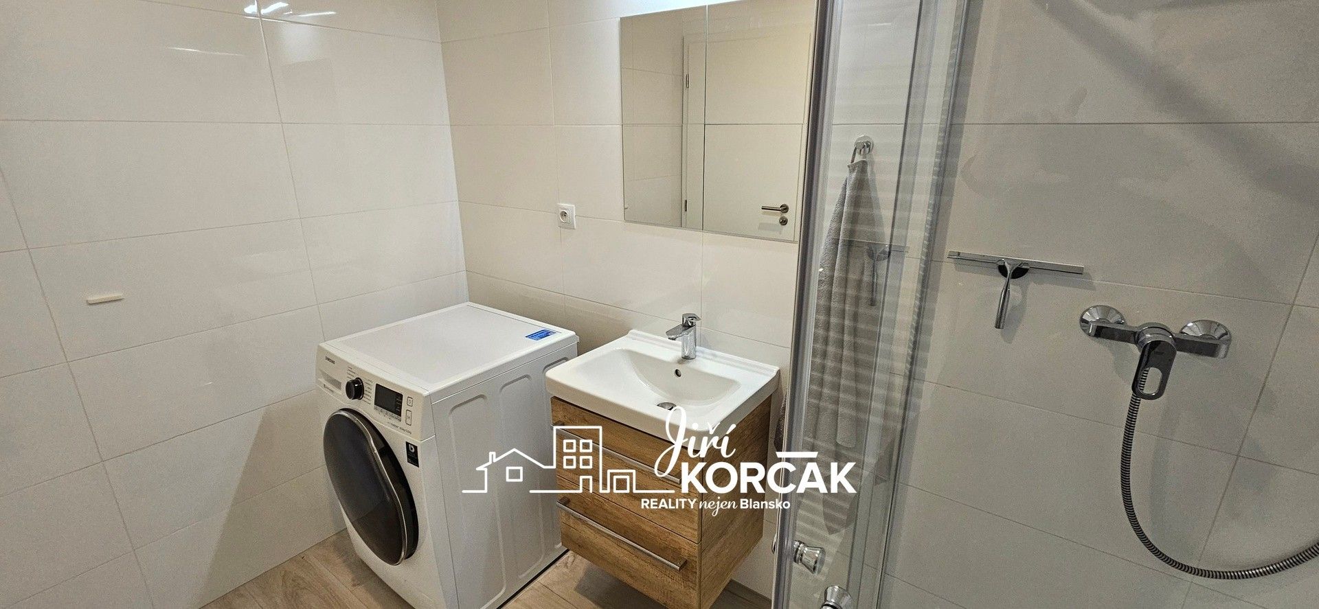 Pronájem bytu 2+kk 69 m² - foto 21