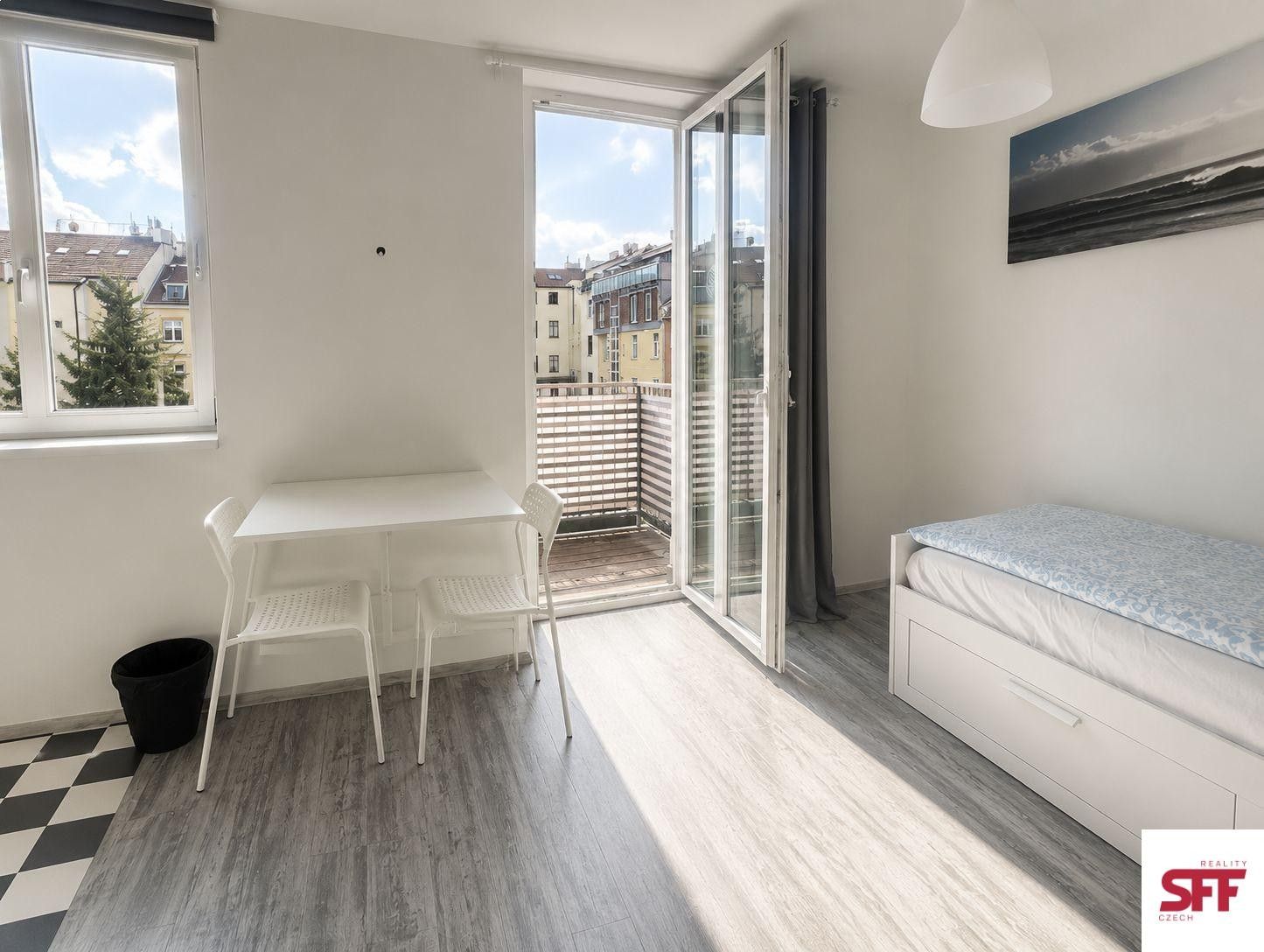 Pronájem bytu 1+kk 21 m² - foto 3